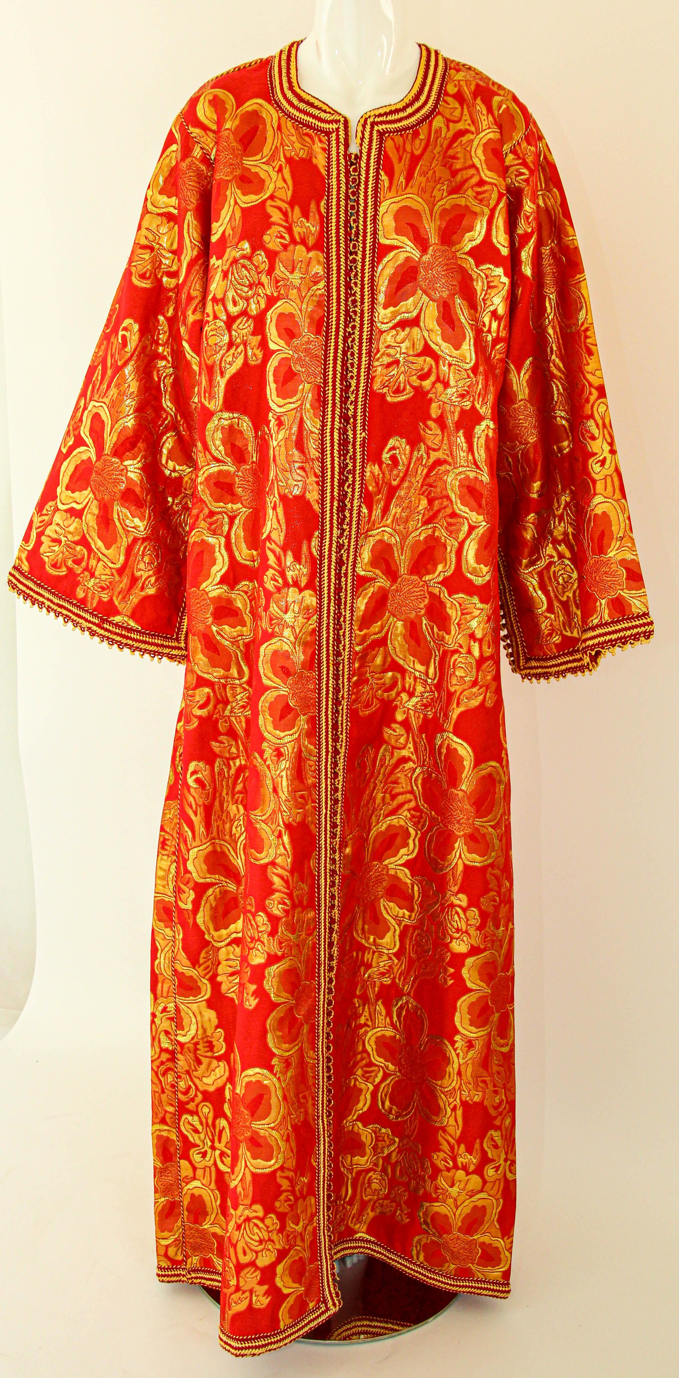 1970s Vintage Moroccan Kaftan Red and Gold Brocade Caftan Maxi Dress In Good Condition For Sale In North Hollywood, CA