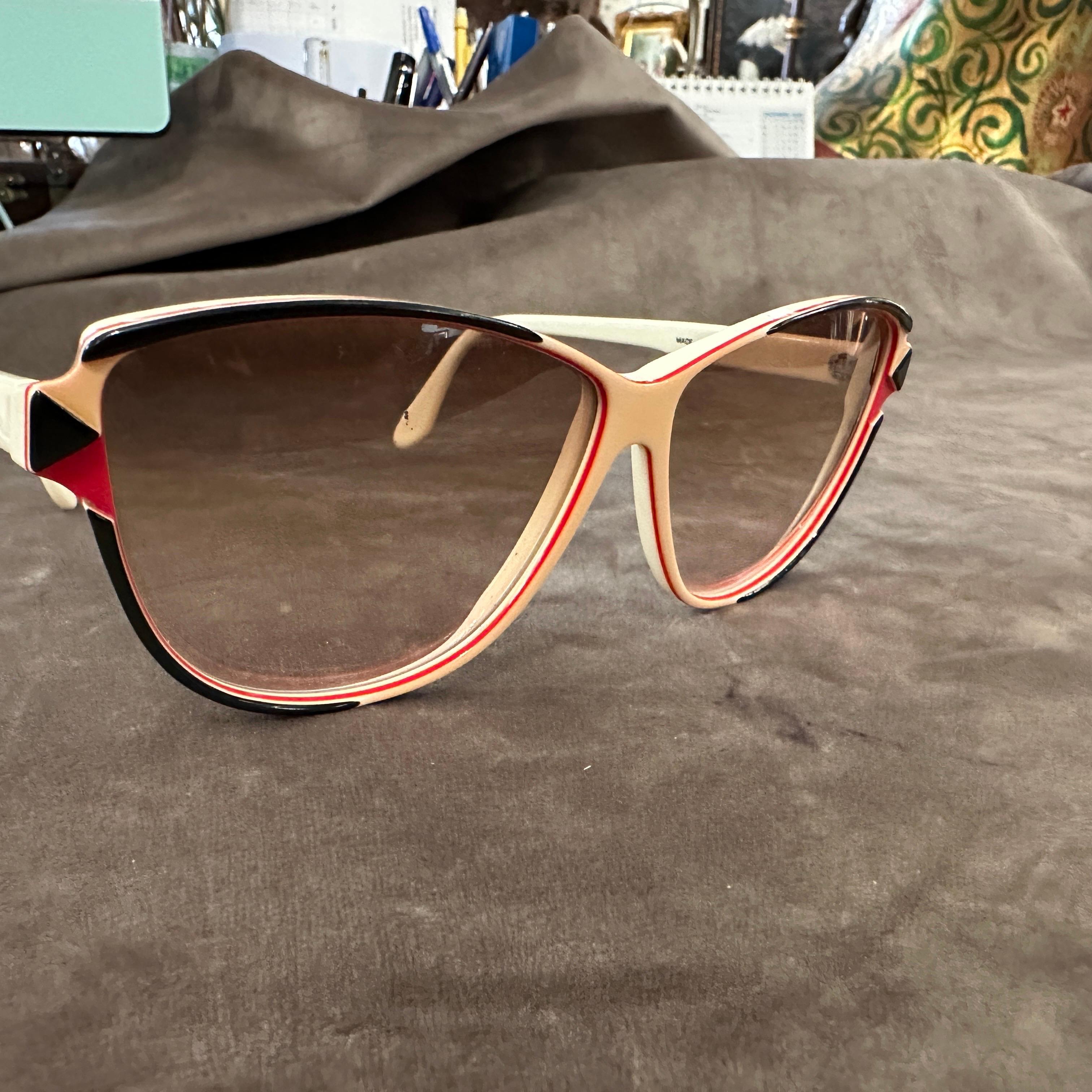 Gafas de sol italianas sobredimensionadas vintage de los años 70 de Luxottica Marrón en venta