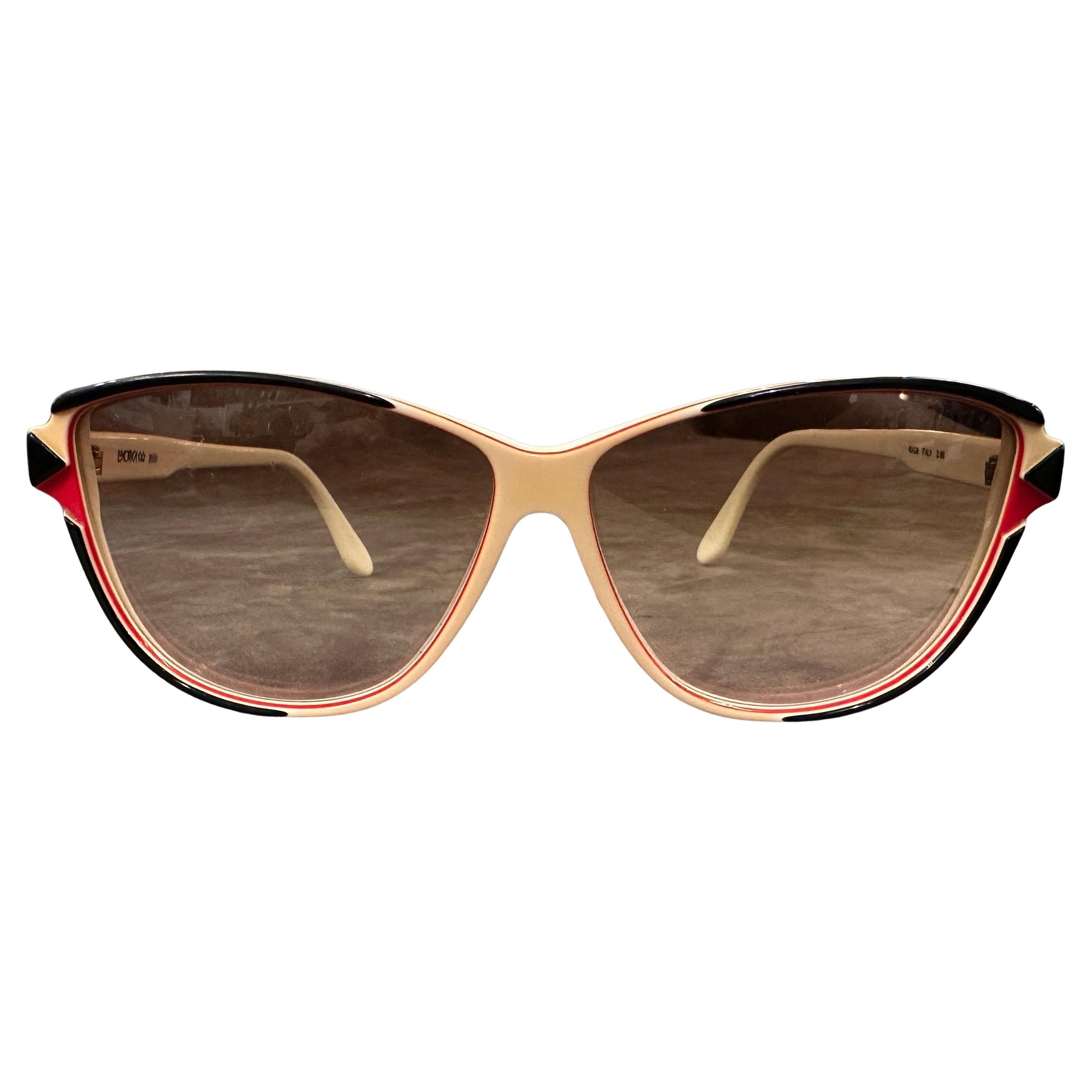 Gafas de sol italianas sobredimensionadas vintage de los años 70 de Luxottica en venta