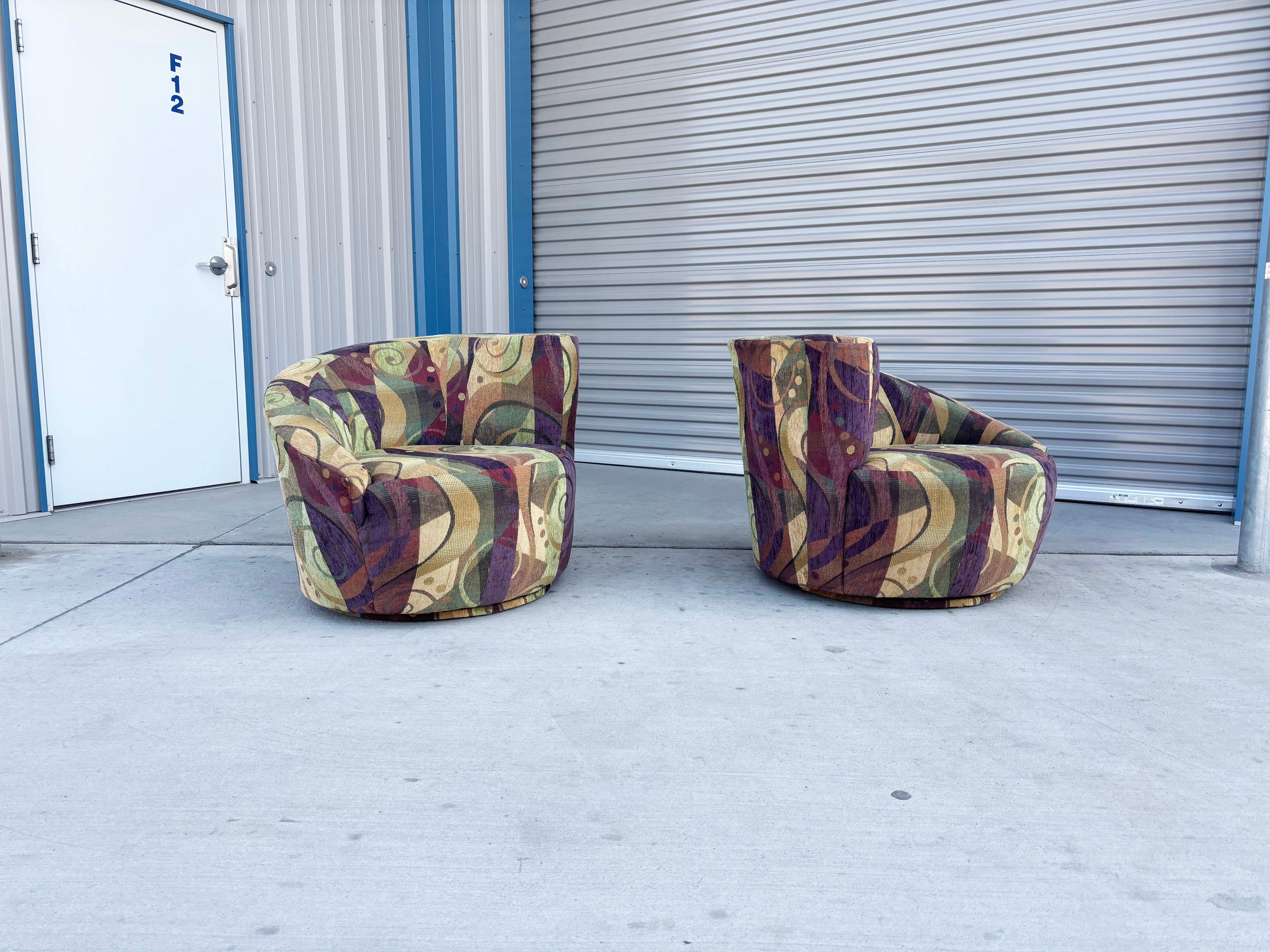 Américain Paire de chaises longues pivotantes Nautilus des années 1970 en vente