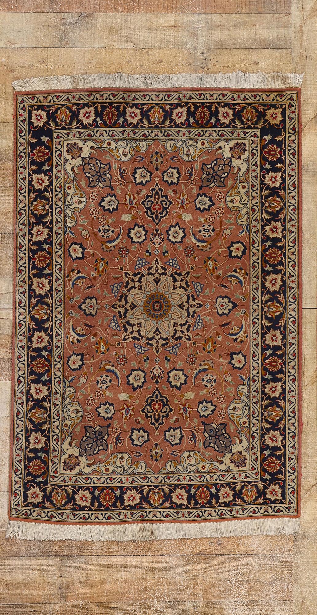 Tappeto persiano Tabriz vintage degli anni '70, l'eleganza senza tempo incontra la ricchezza storica in vendita 2