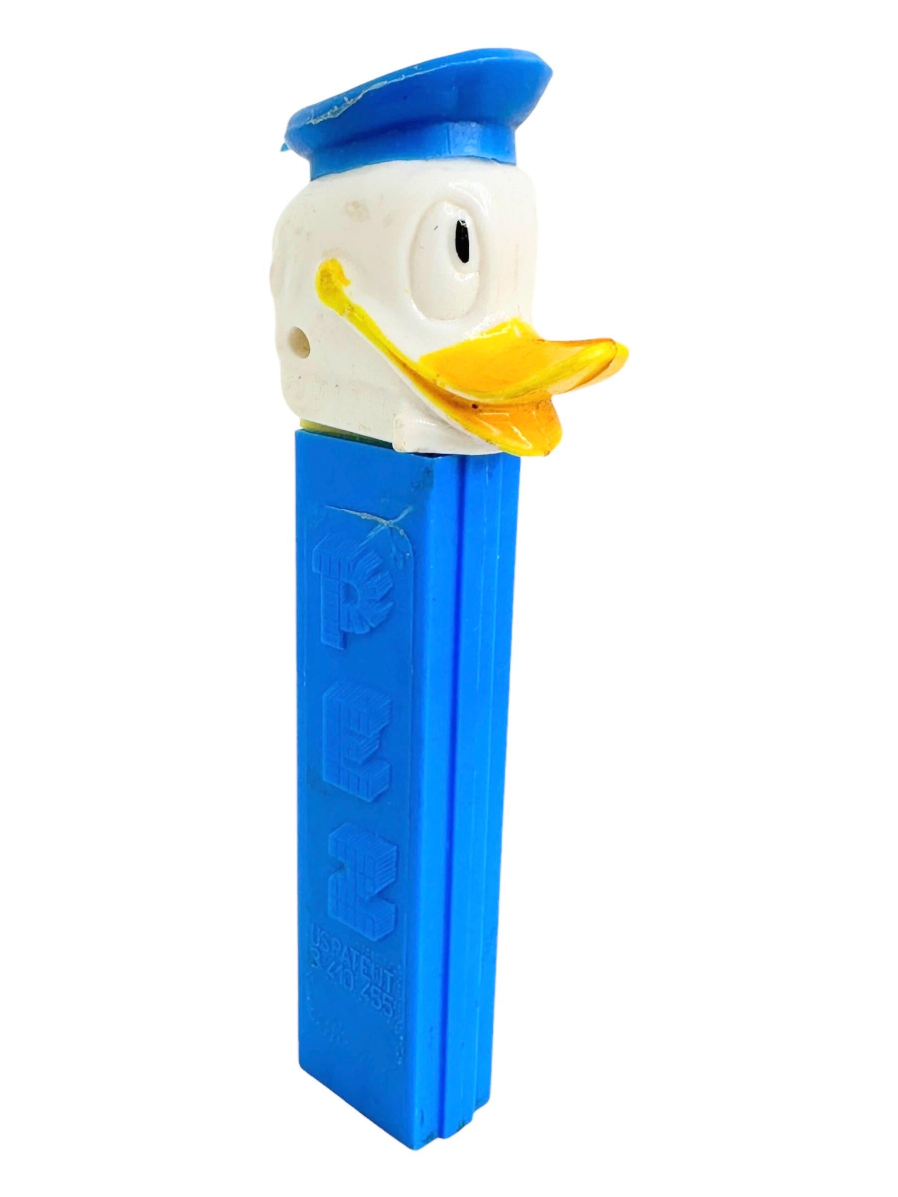 1970er Jahre Vintage Pez Donald Duck Disney Candy Dispenser U.S Pat. 3,410.455 No Feet, Vintage (Moderne) im Angebot
