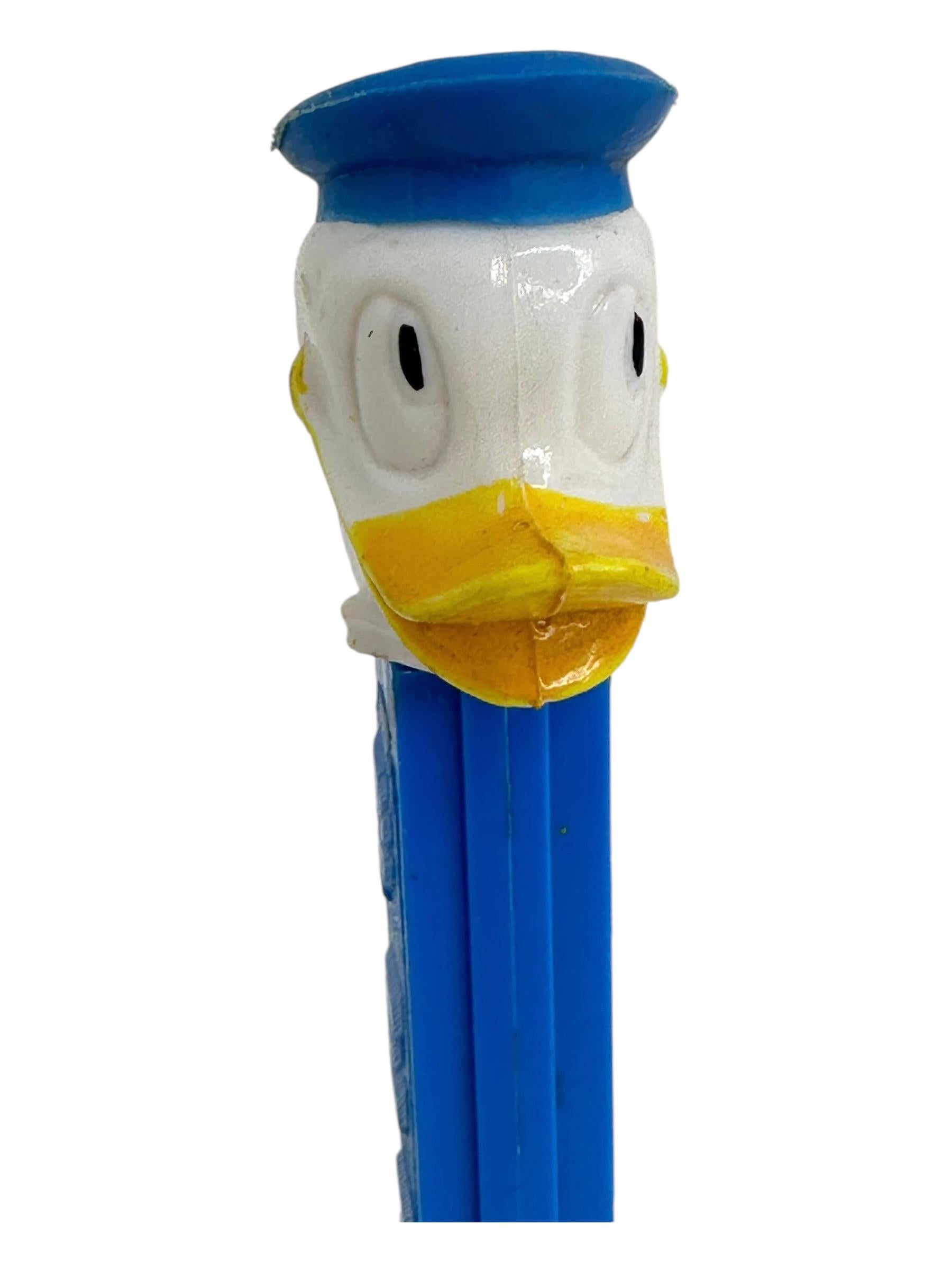 1970er Jahre Vintage Pez Donald Duck Disney Candy Dispenser U.S Pat. 3,410.455 No Feet, Vintage (Ende des 20. Jahrhunderts) im Angebot
