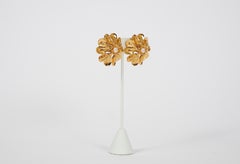 1970's Vintage Rare Chanel Gold Flower Pearl Earrings