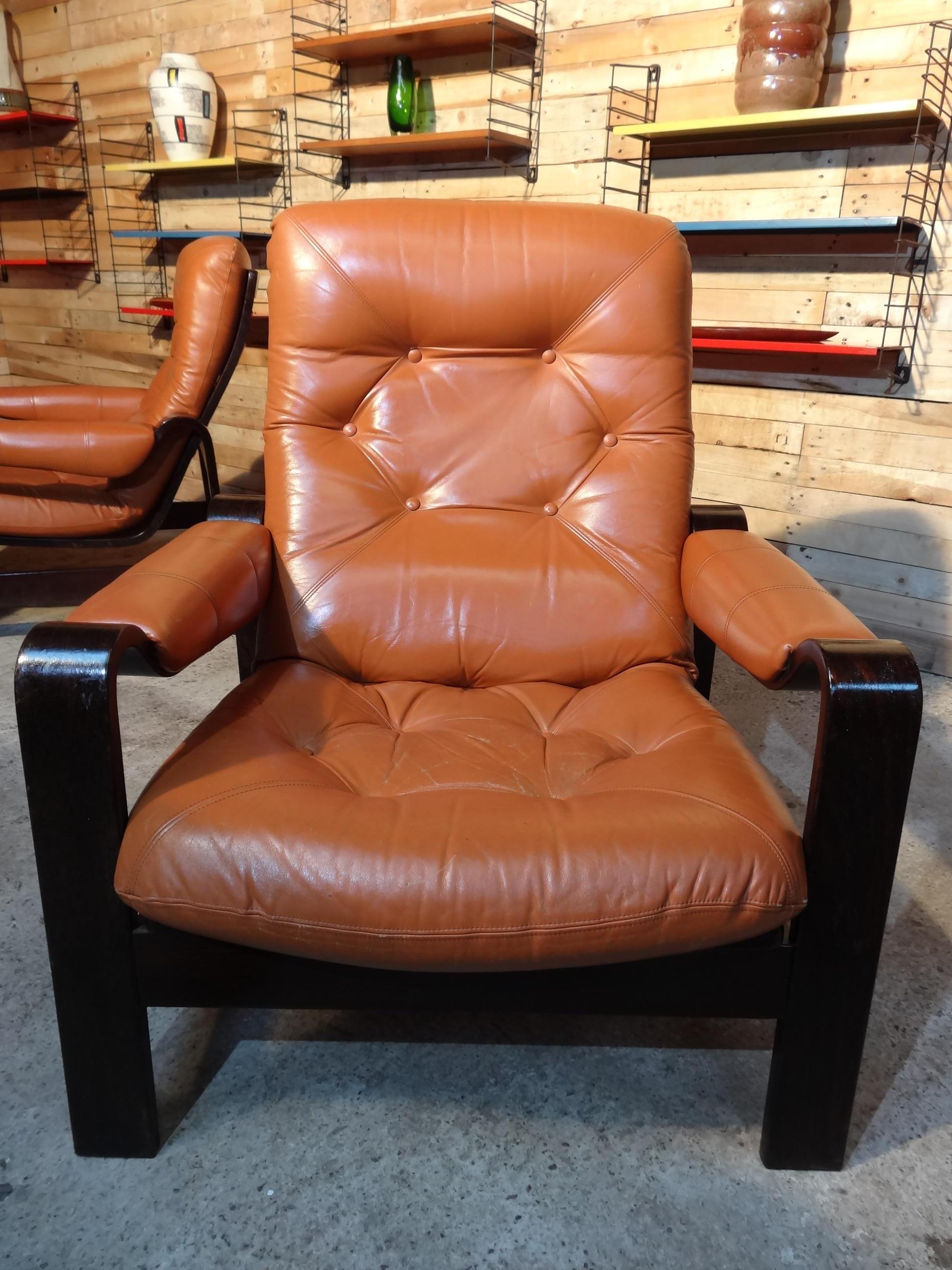 retro leather chair