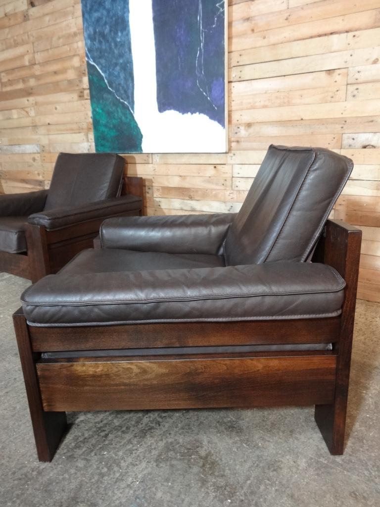 Fauteuil / fauteuil club rétro Leolux en cuir noir/marron foncé vintage des années 1970 Bon état - En vente à Markington, GB