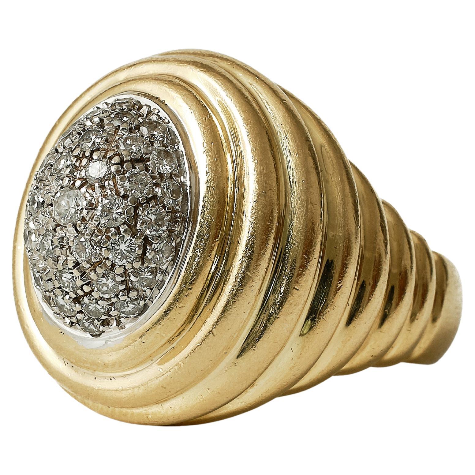 1970s vintage ribbed 18karat diamond dome ring