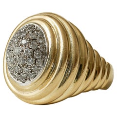 1970s vintage ribbed 18karat diamond dome ring