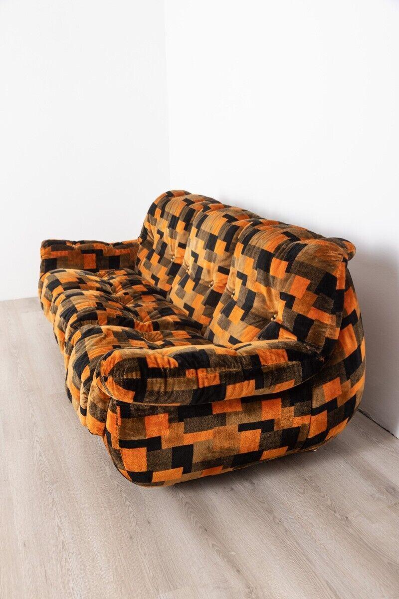 1970s Vintage Sofa in Multicolor Fabric Italian Design In Good Condition In None, IT