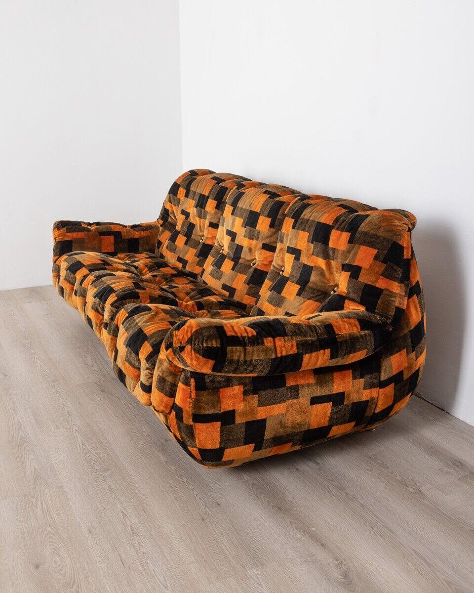 Late 20th Century 1970s Vintage Sofa in Multicolor Fabric Italian Design