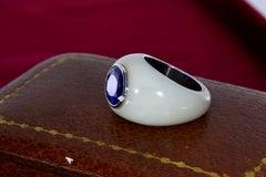1970s Vintage SSEF Certified 8.51 Carat Ceylon Sapphire and Chacedony Ring