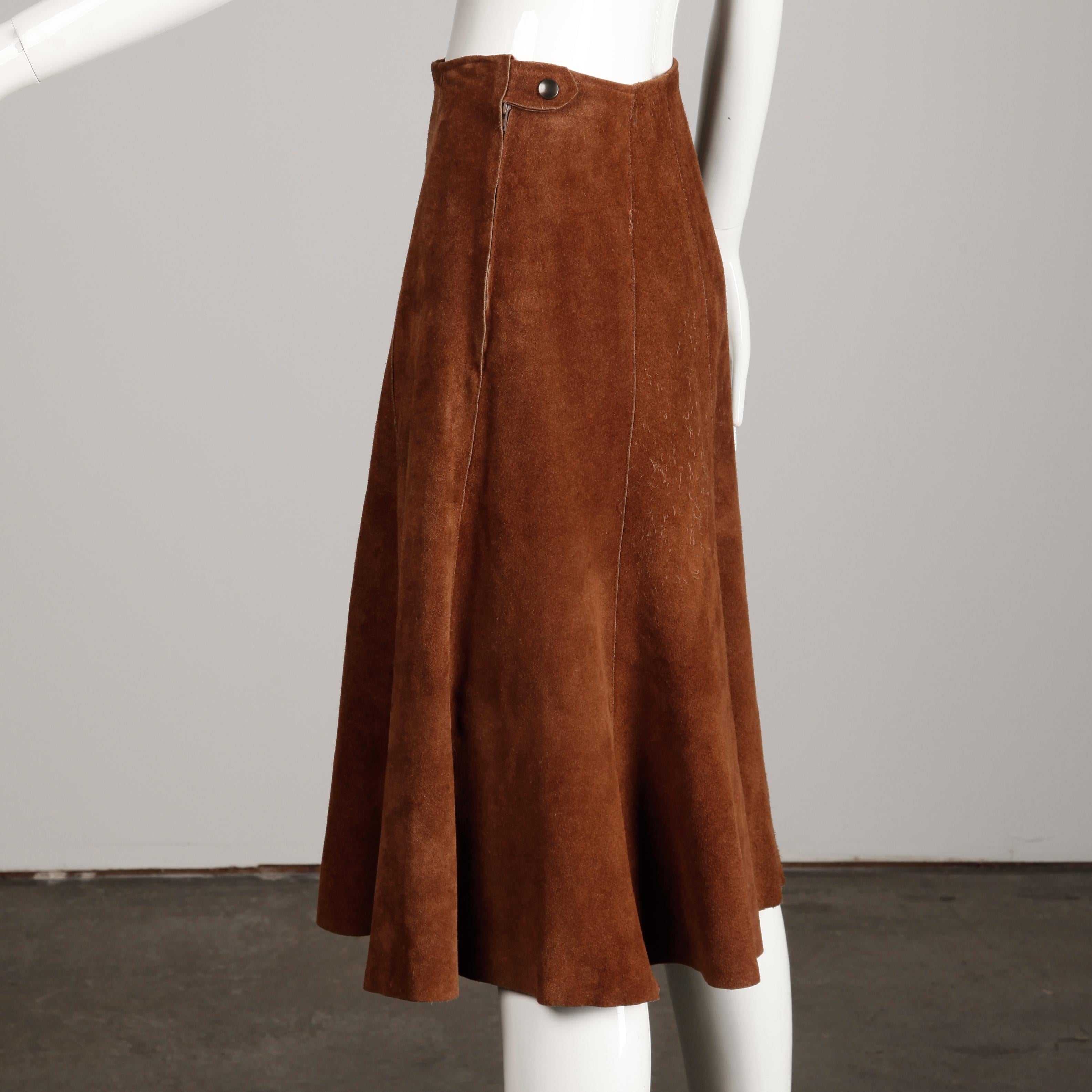 1970s Vintage Suede Leather Jacket + Skirt Ensemble In Excellent Condition For Sale In Sparks, NV