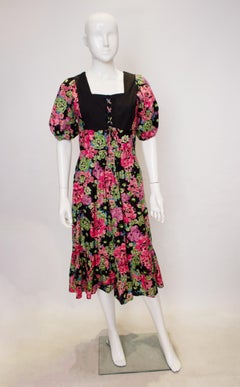 Abito vintage anni '70 in cotone floreale Susie G