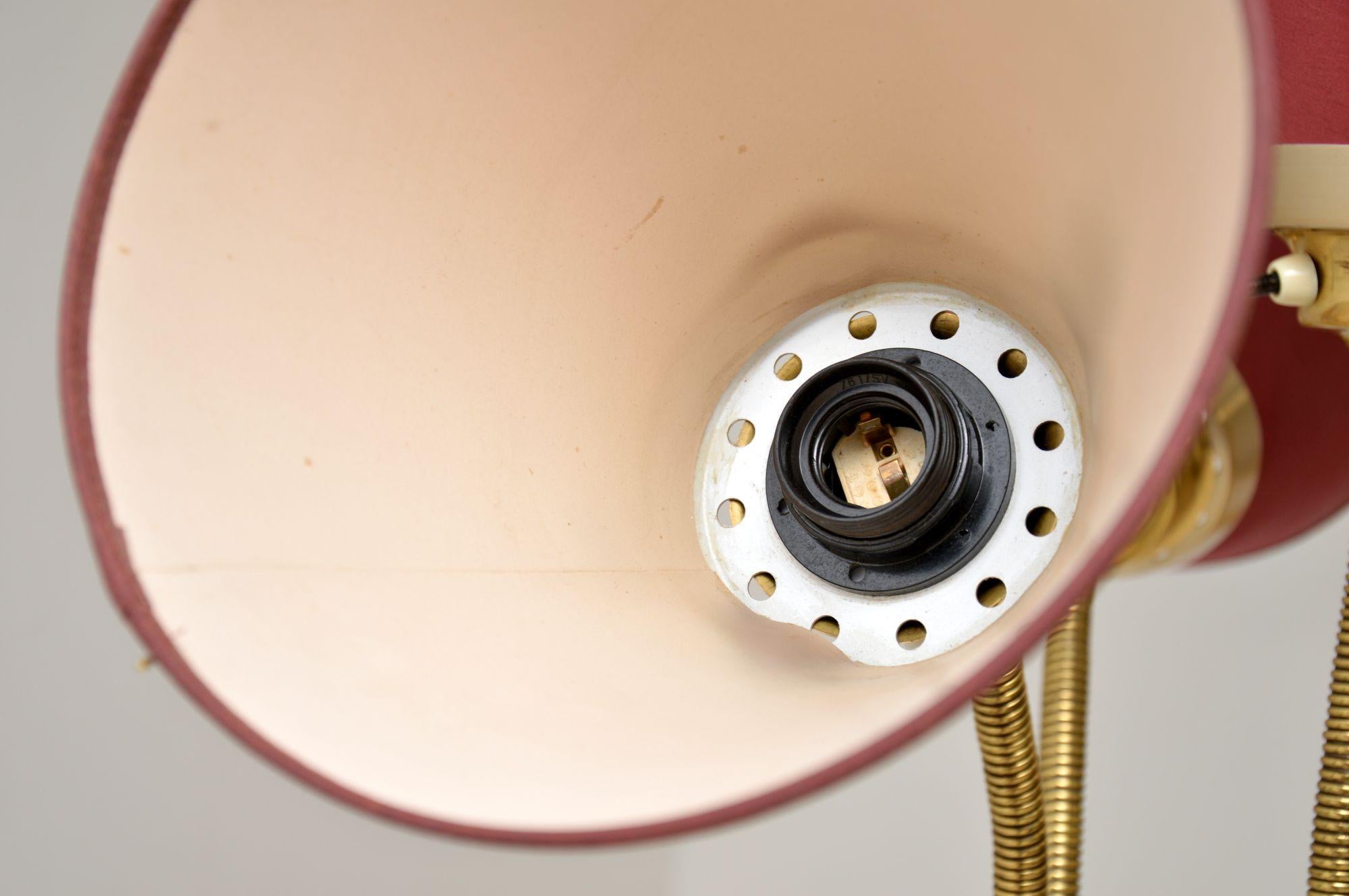 Lampada da terra in ottone svedese vintage degli anni '70 1