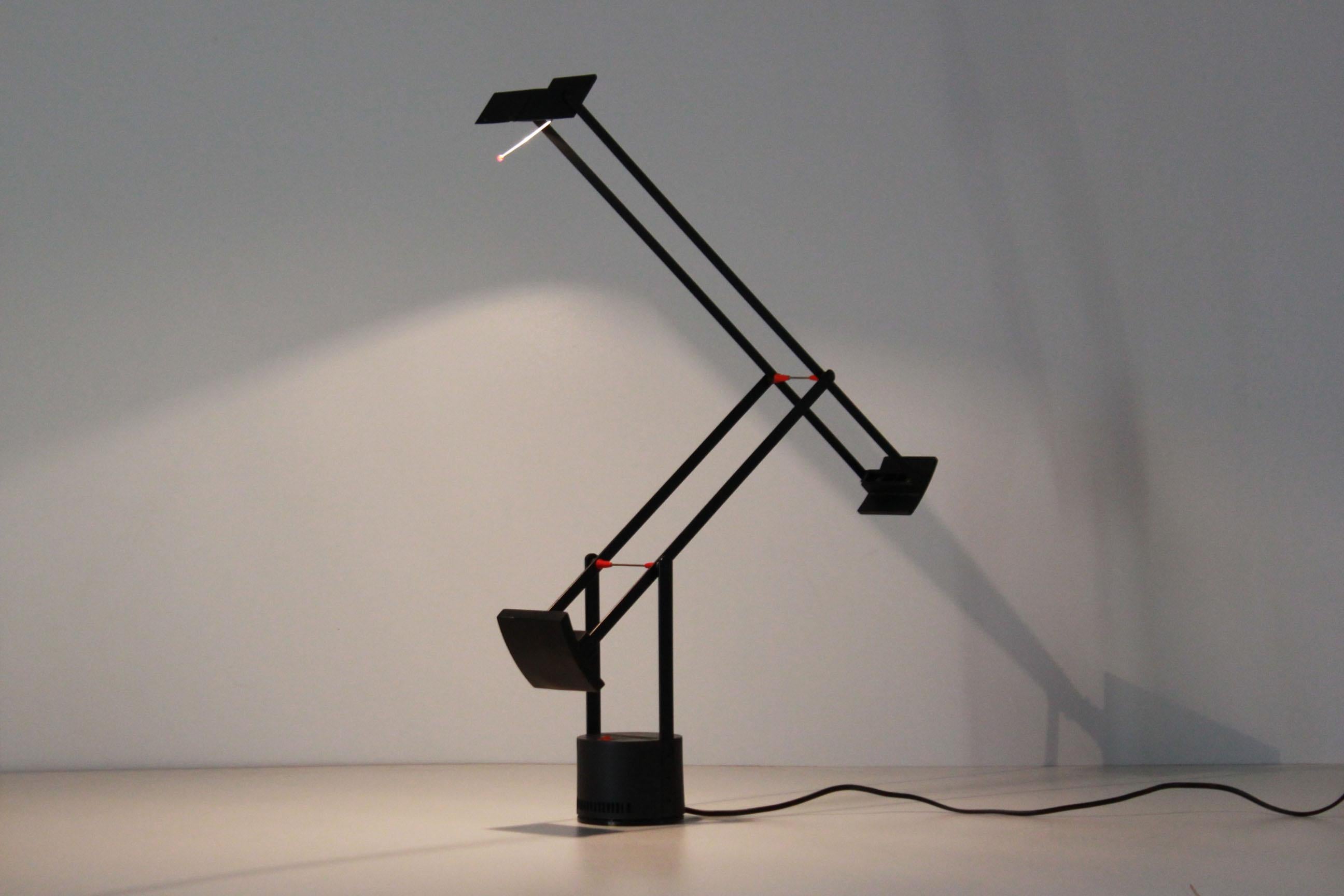 Late 20th Century Vintage Flexible Black Table Lamp 