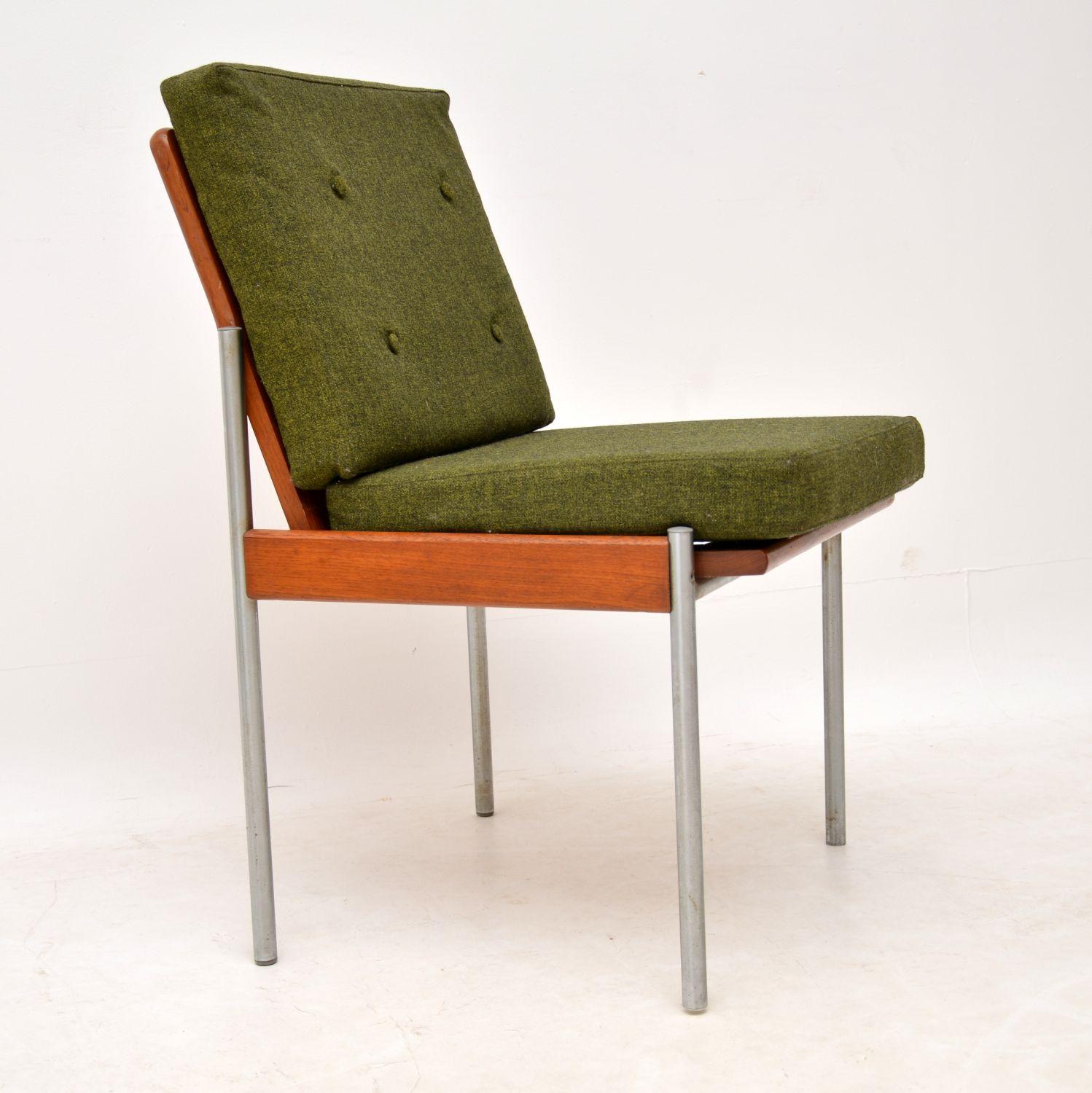 Mid-Century Modern 1970s Vintage Teak & Aluminum Lounge / Desk Chair