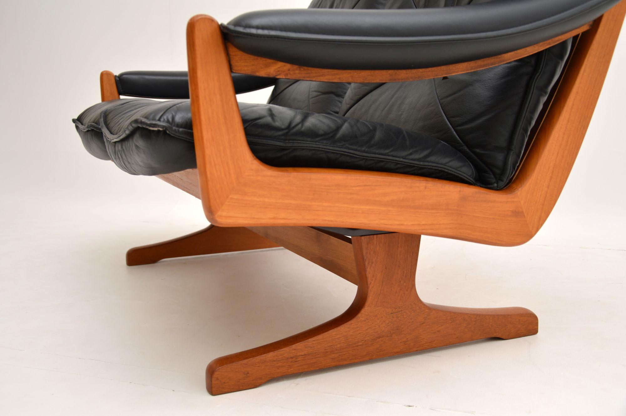 1970s Vintage Teak and Leather Sofa by Soda Galvano 1
