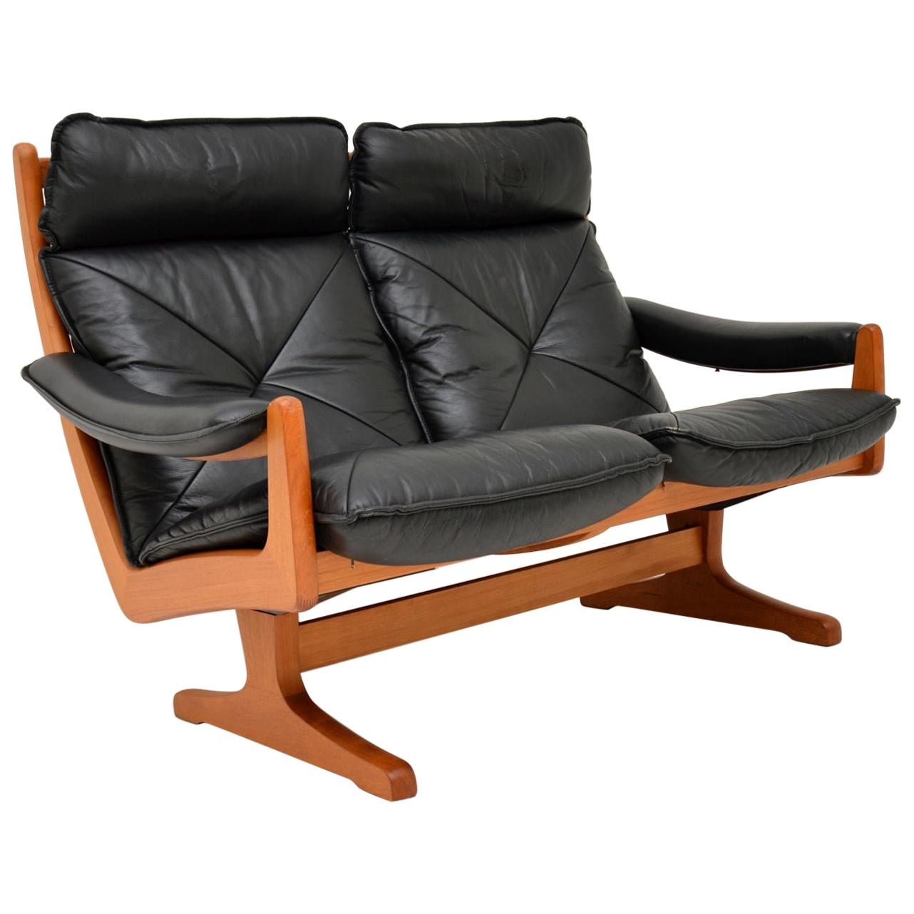 1970s Vintage Teak and Leather Sofa by Soda Galvano