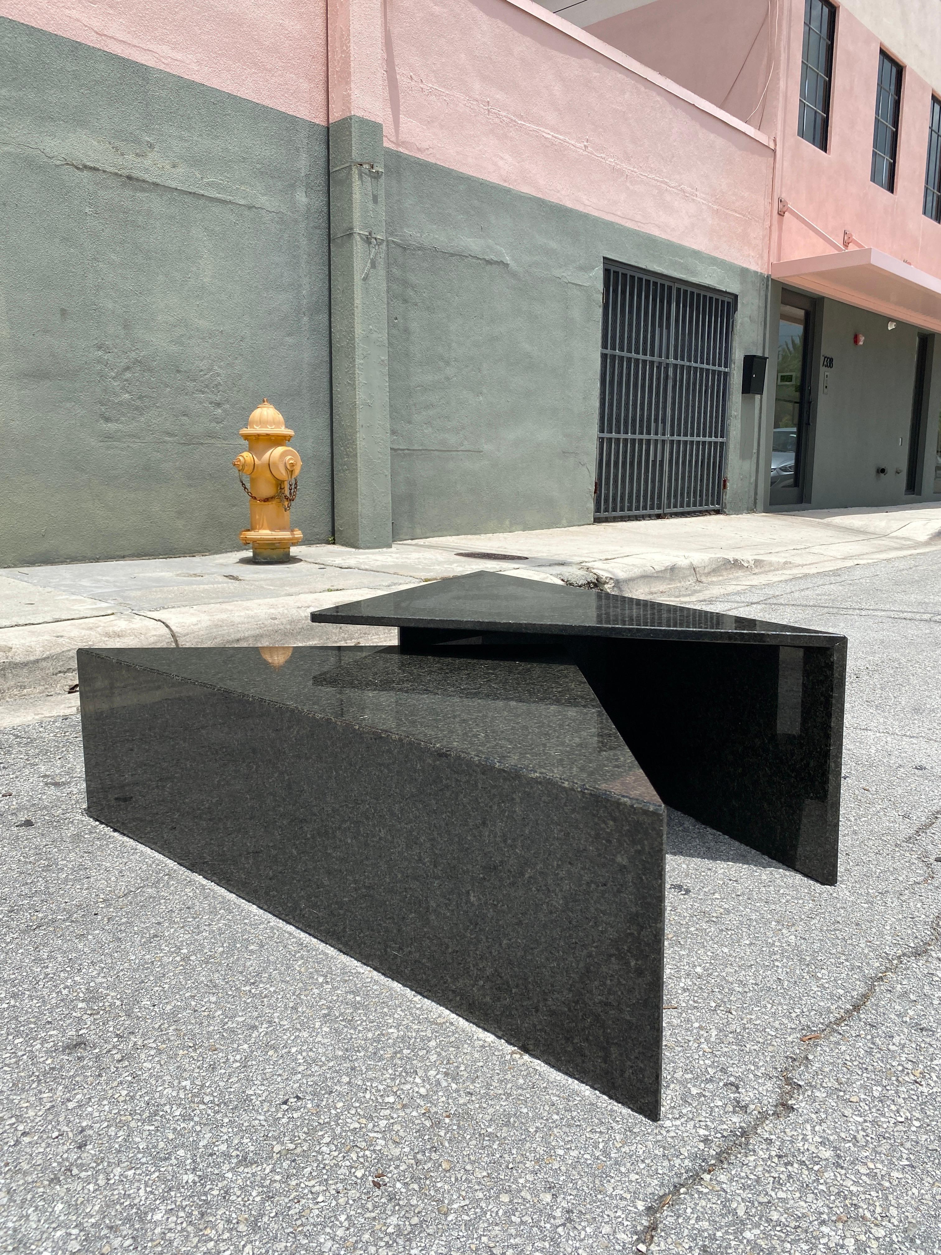 1970s Vintage Tiered Triangle Post Black Granite Coffee Table, 2 Pieces In Excellent Condition For Sale In Asheville, NC