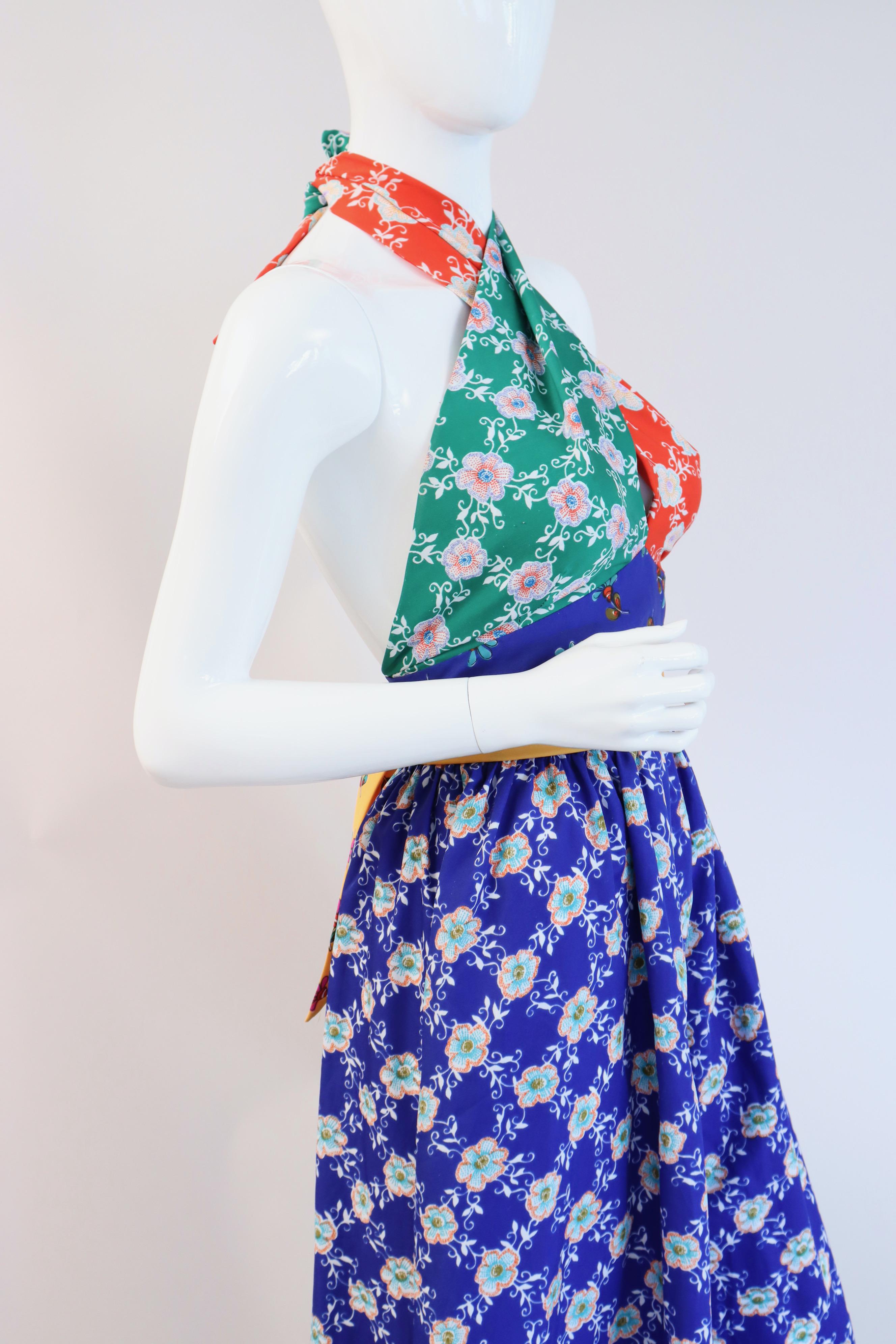 1970's Vintage Tri Color Floral Dress In Good Condition For Sale In Georgetown, ME