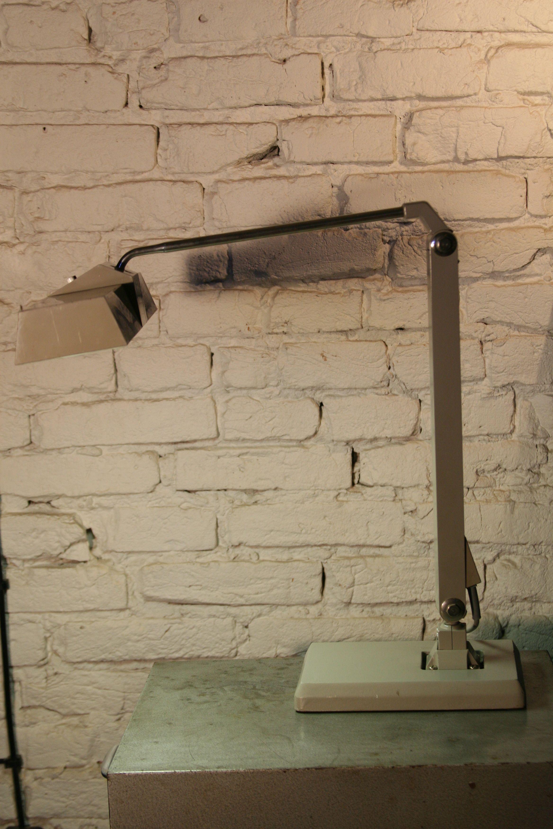 1970s Vintage Waldmann Table Lamp Model STK 215 In Good Condition For Sale In Warsaw, PL