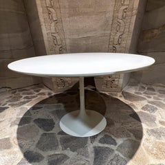1970s Vintage White Knoll Style Tulip Dining Table