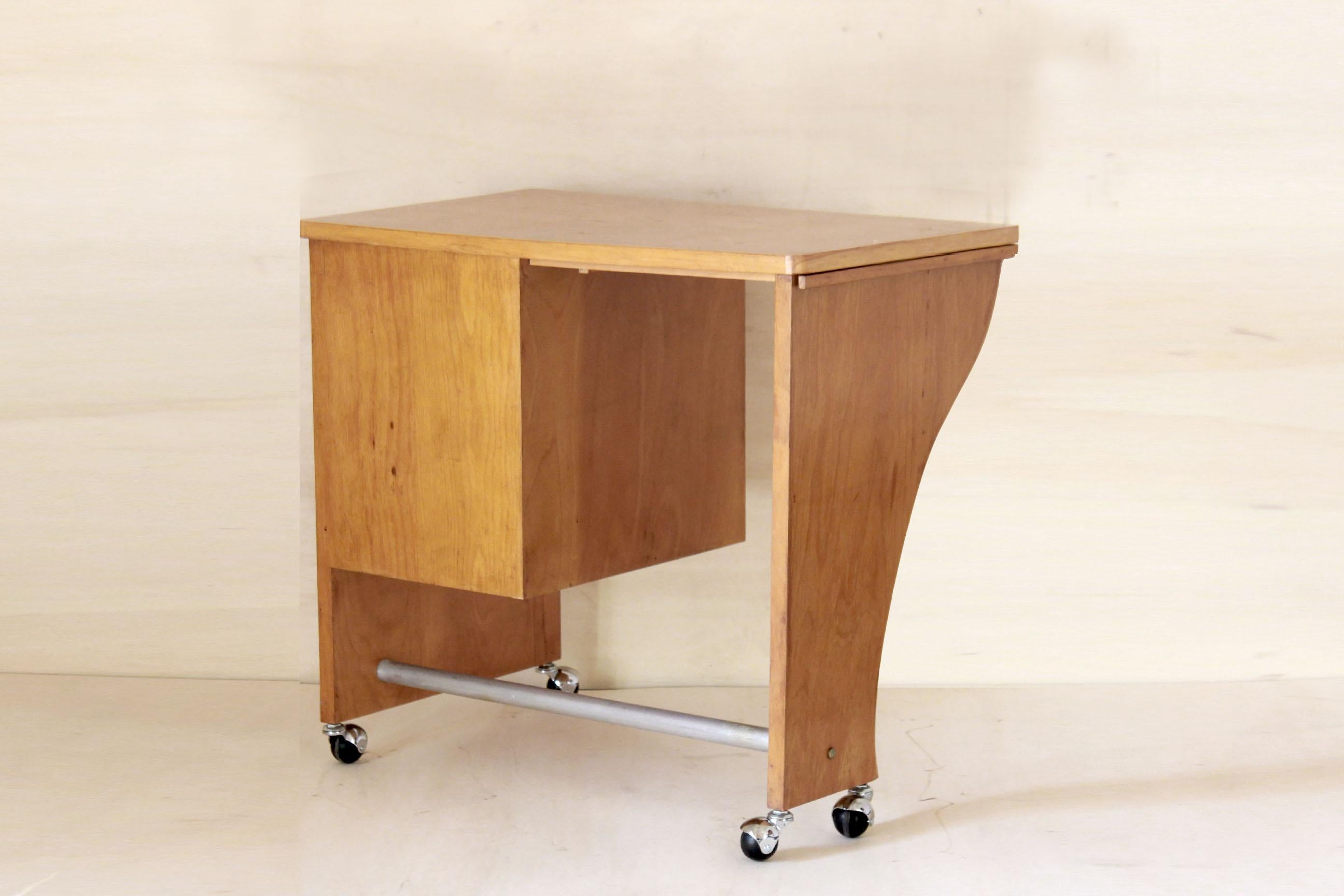 small wood desk with drawers