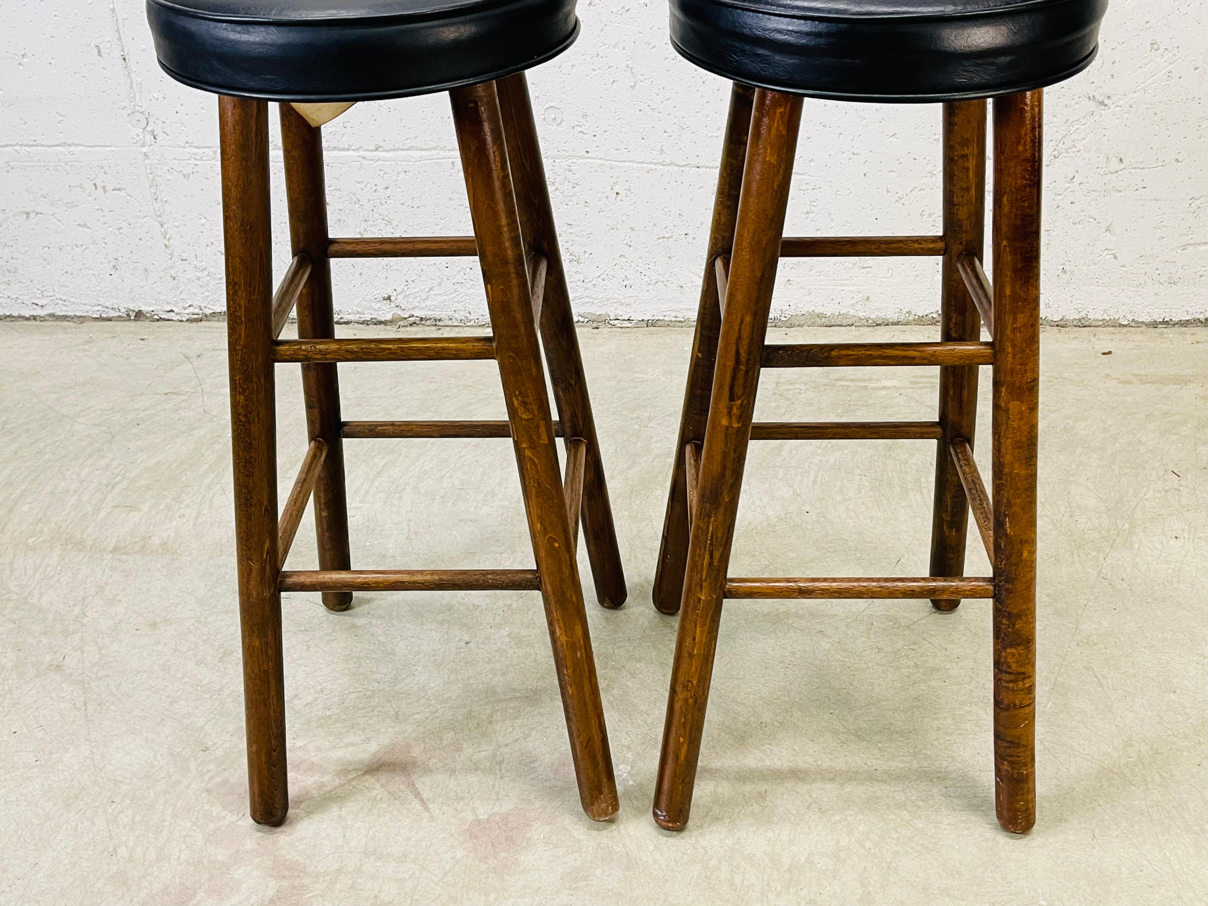 1970s Vinyl Top Round Bar Stools, Pair In Good Condition In Amherst, NH