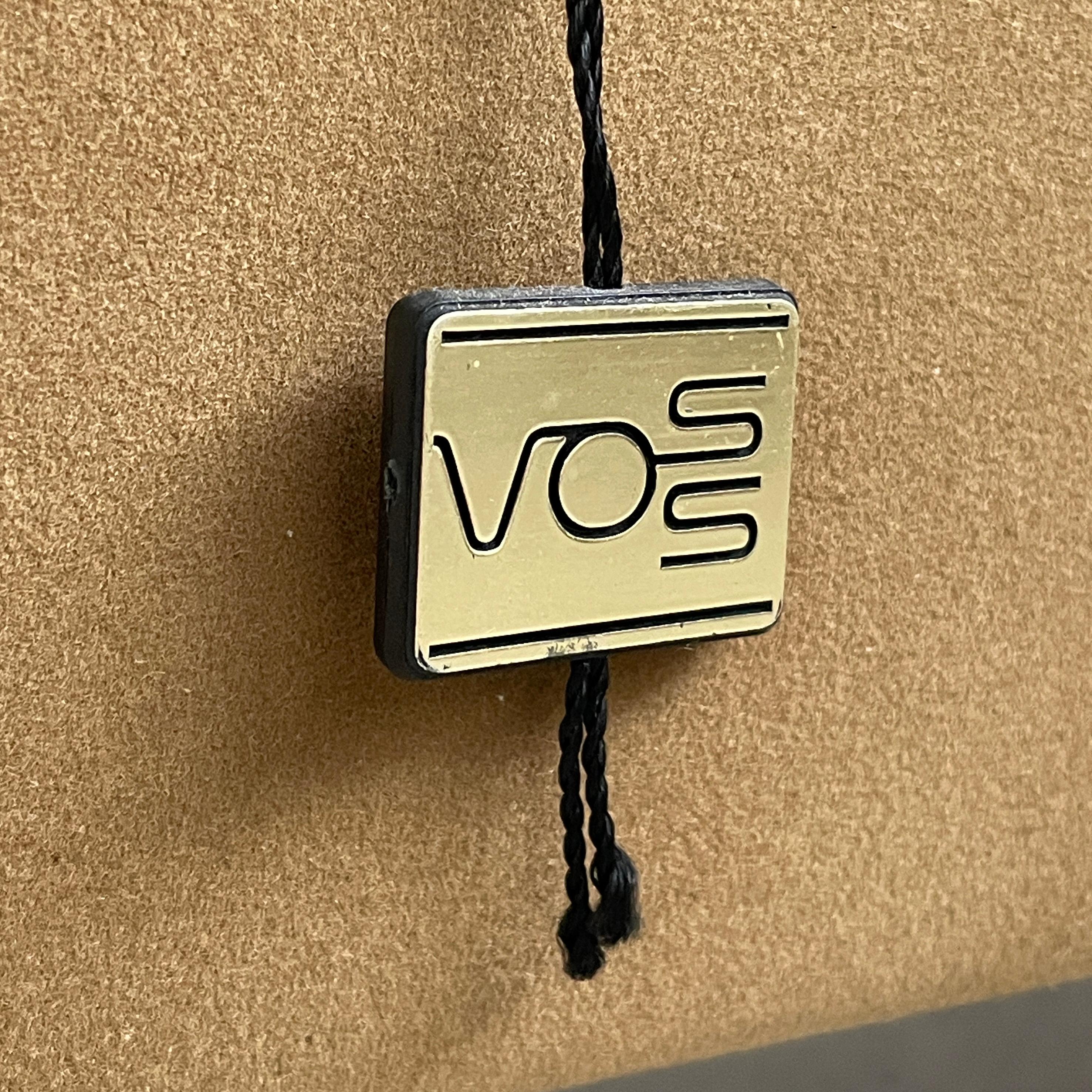 1970's Voss Faux Suede Magazin / Zeitungshalter im Zustand „Gut“ im Angebot in Bern, CH