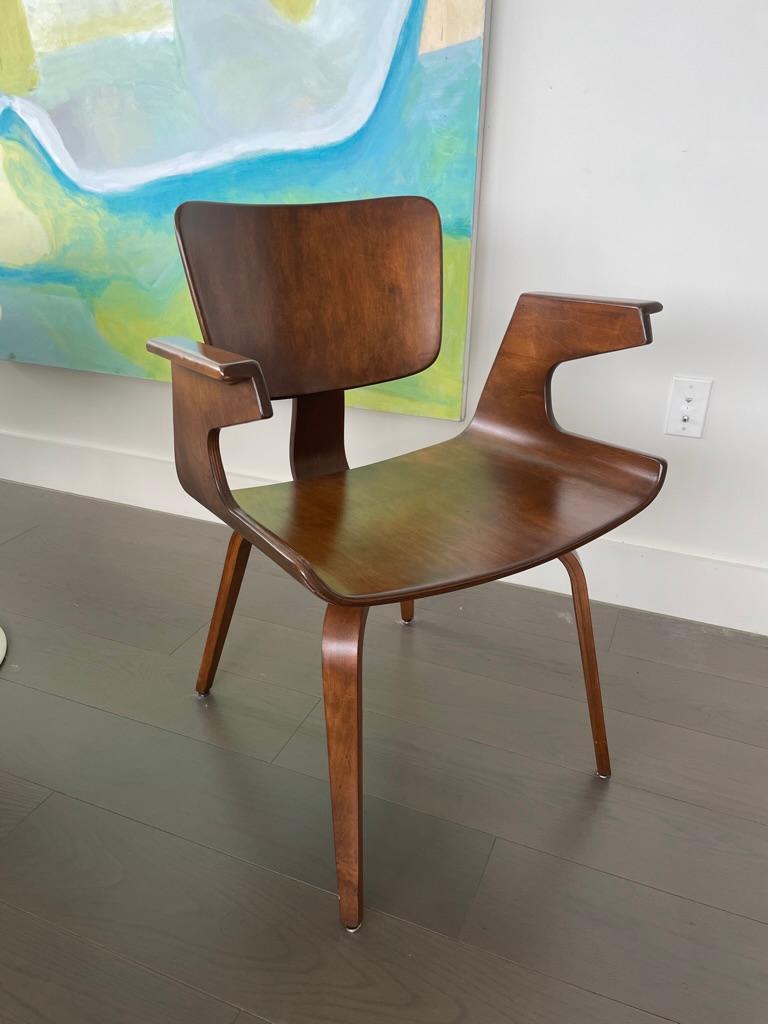 Mid-Century Modern 1970s Walnut Bentwood Dining Chair in the Style of Thonet