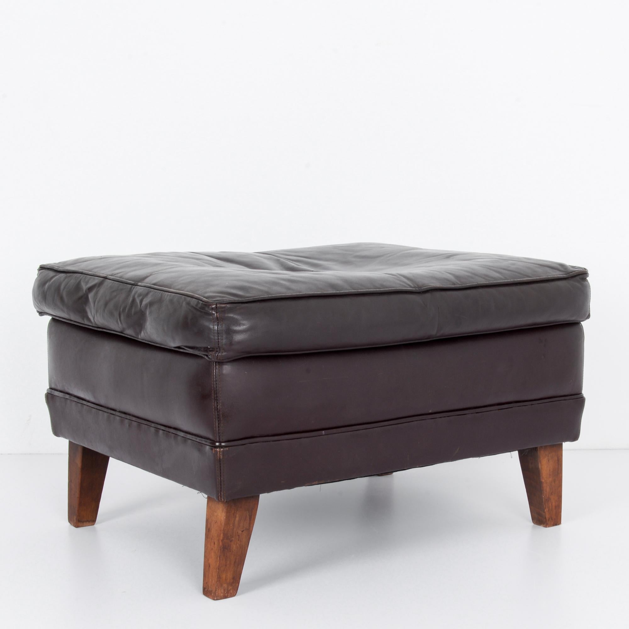 Mid-Century Modern 1970s Walter Knoll Leather Ottoman