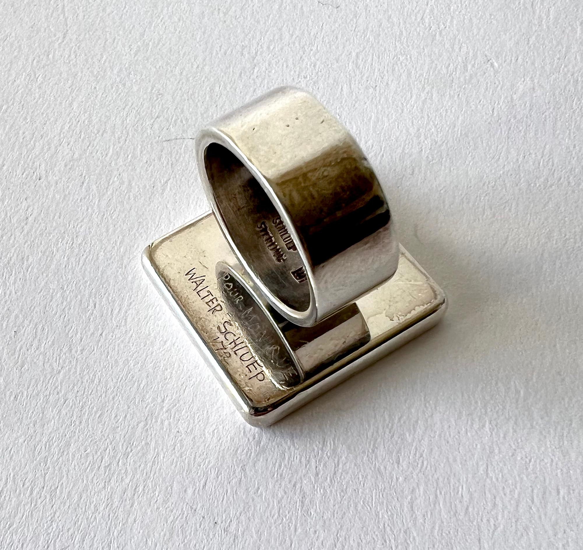 Walter Schleup Canadian Modernist Sterling Silver Gold Lacquer Enamel Heart Ring In Good Condition In Palm Springs, CA