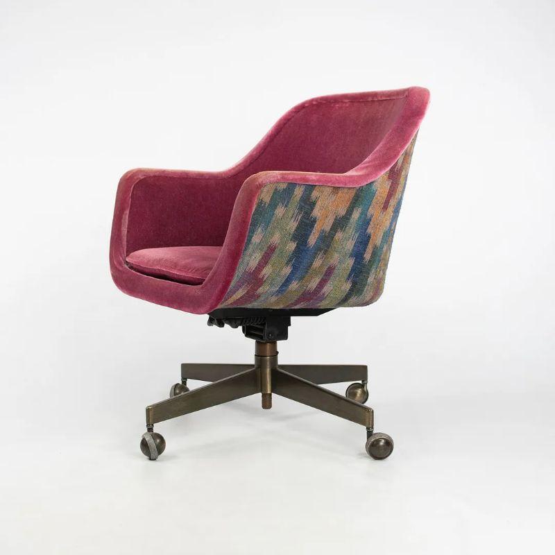 Listed for sale is a 1970s production bucket desk / office chair, designed by Ward Bennett and produced by Brickel Associates. The chair was acquired from an estate in Philadelphia and had previously come from a corporate office in Philadelphia