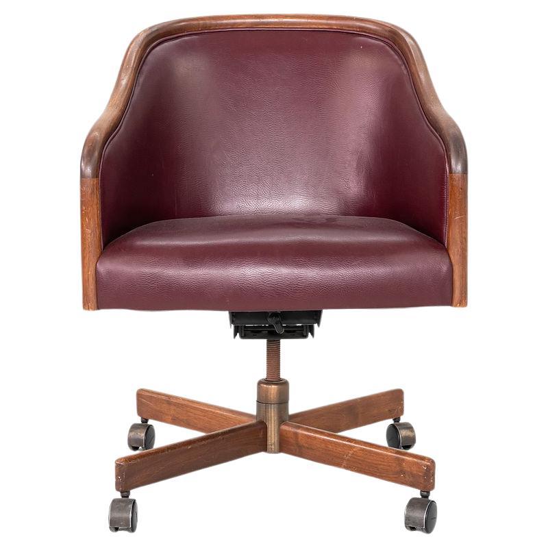 1970s Ward Bennett for Brickel Associates Model 1081 Walnut Desk Chair For Sale