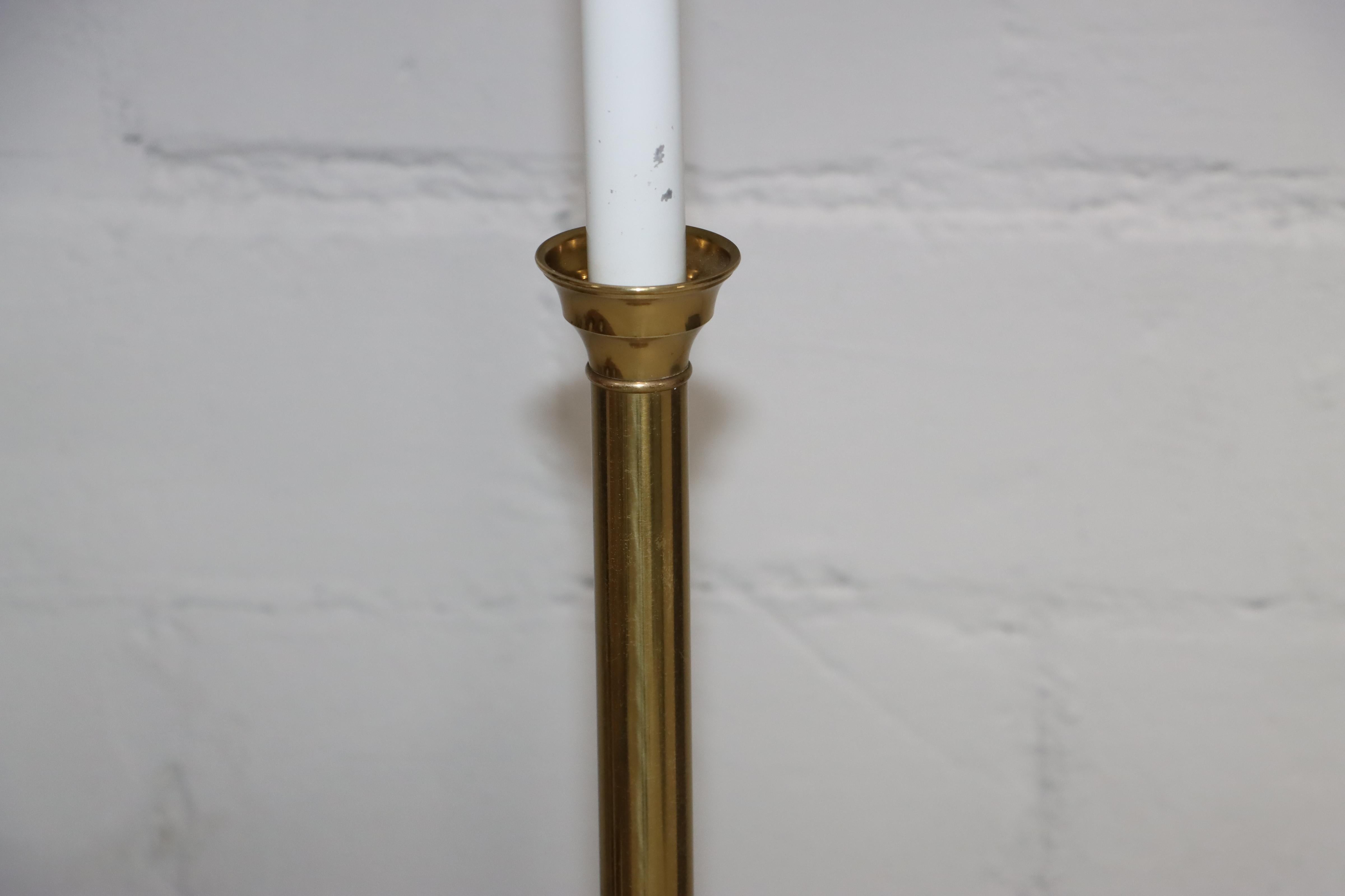 1970's Warren Kessler Brass Floor Lamp In Good Condition For Sale In New York, NY