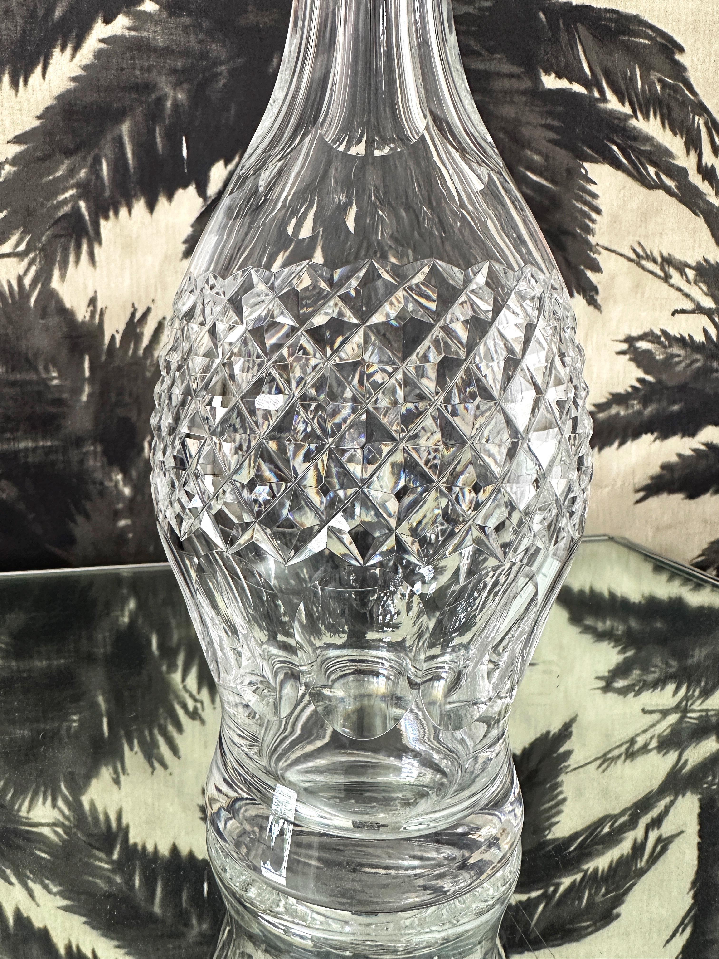 1970s Waterford Crystal Decanter Featuring Faceted Circles and Etched Diamonds For Sale 1