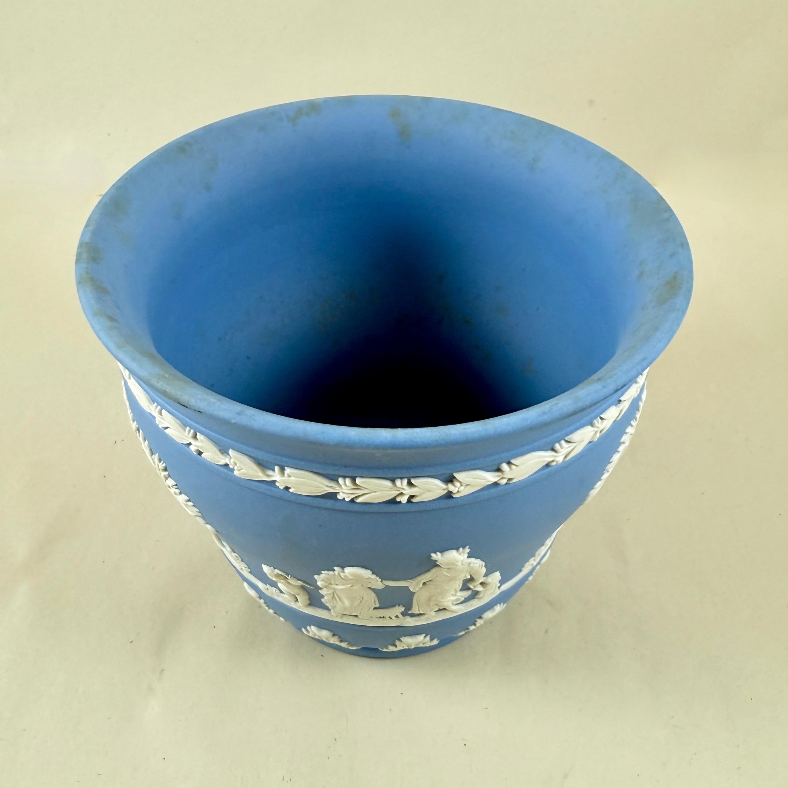 Neoclassical 1970s Wedgwood Blue Jasperware Cache Pot Jardiniere For Sale