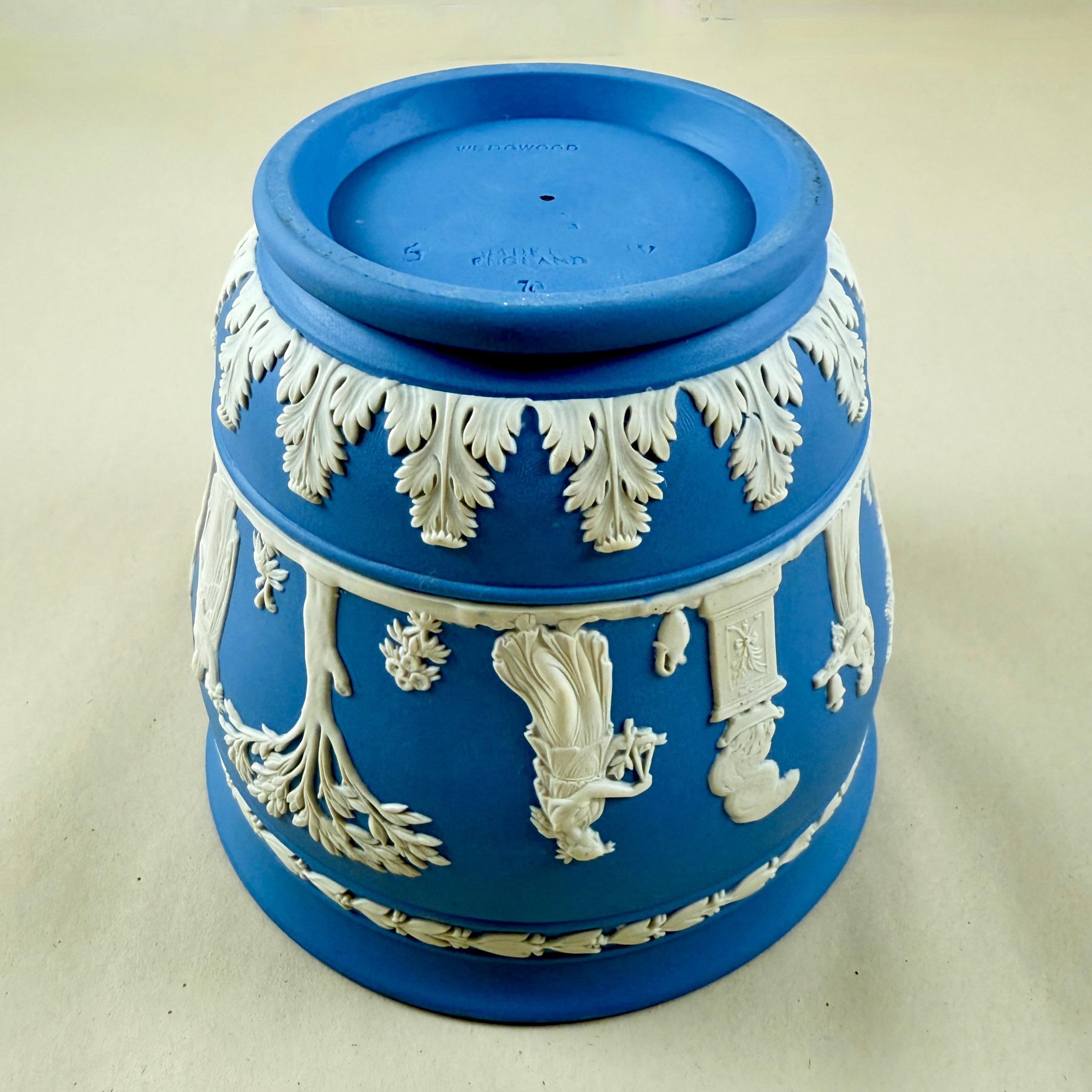 Unglazed 1970s Wedgwood Blue Jasperware Cache Pot Jardiniere For Sale