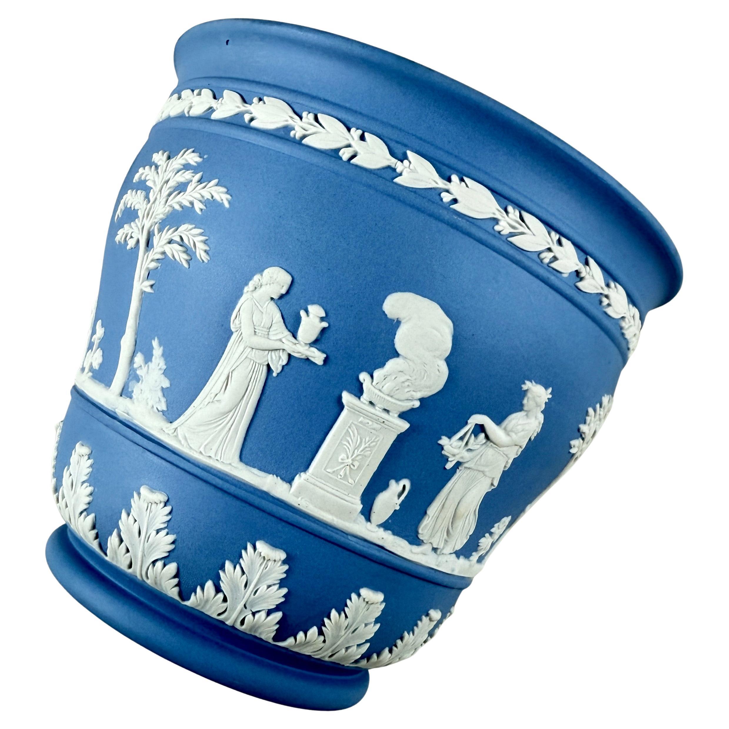1970s Wedgwood Blue Jasperware Cache Pot Jardiniere For Sale