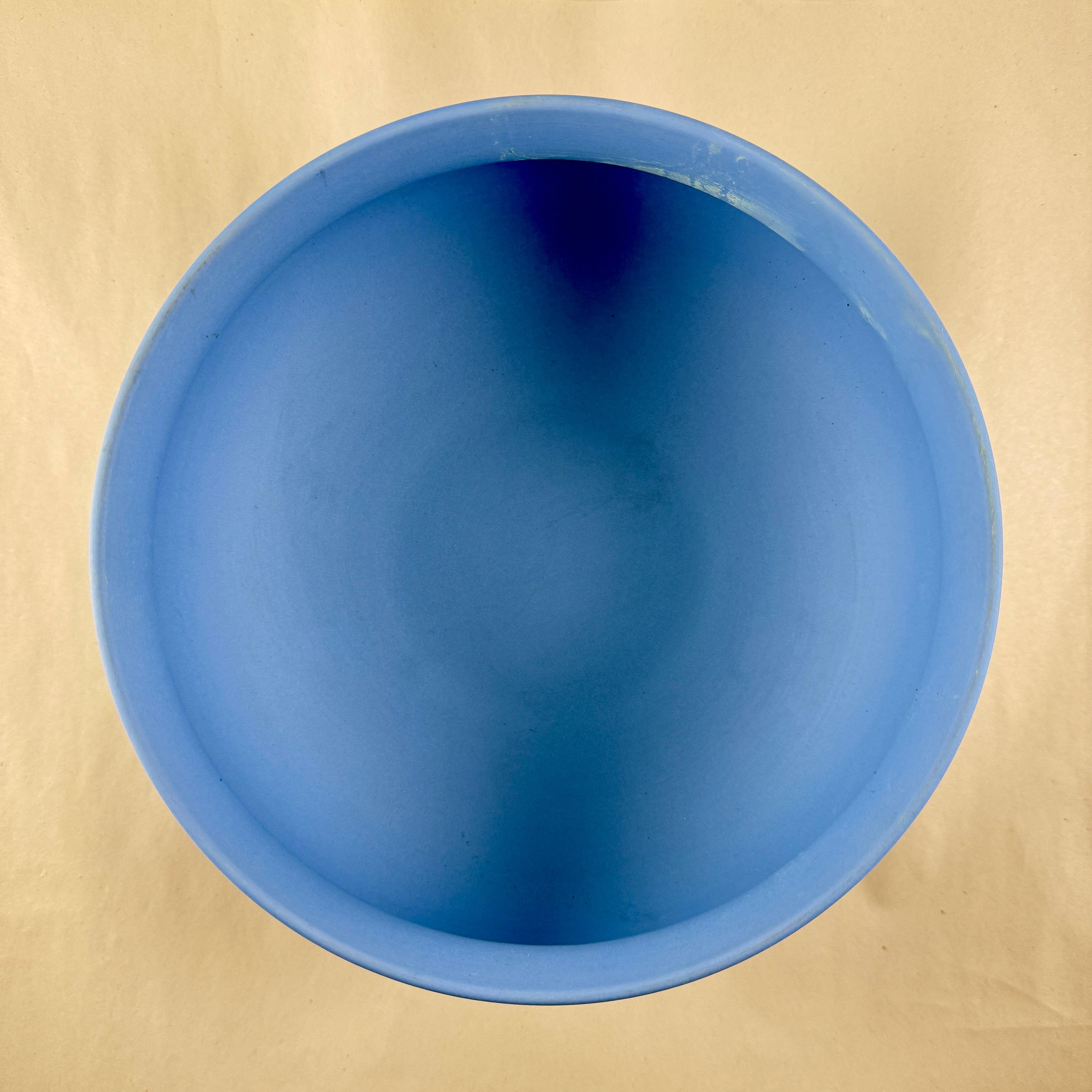 1970s Wedgwood Blue Jasperware Footed Fruit Bowl For Sale 2
