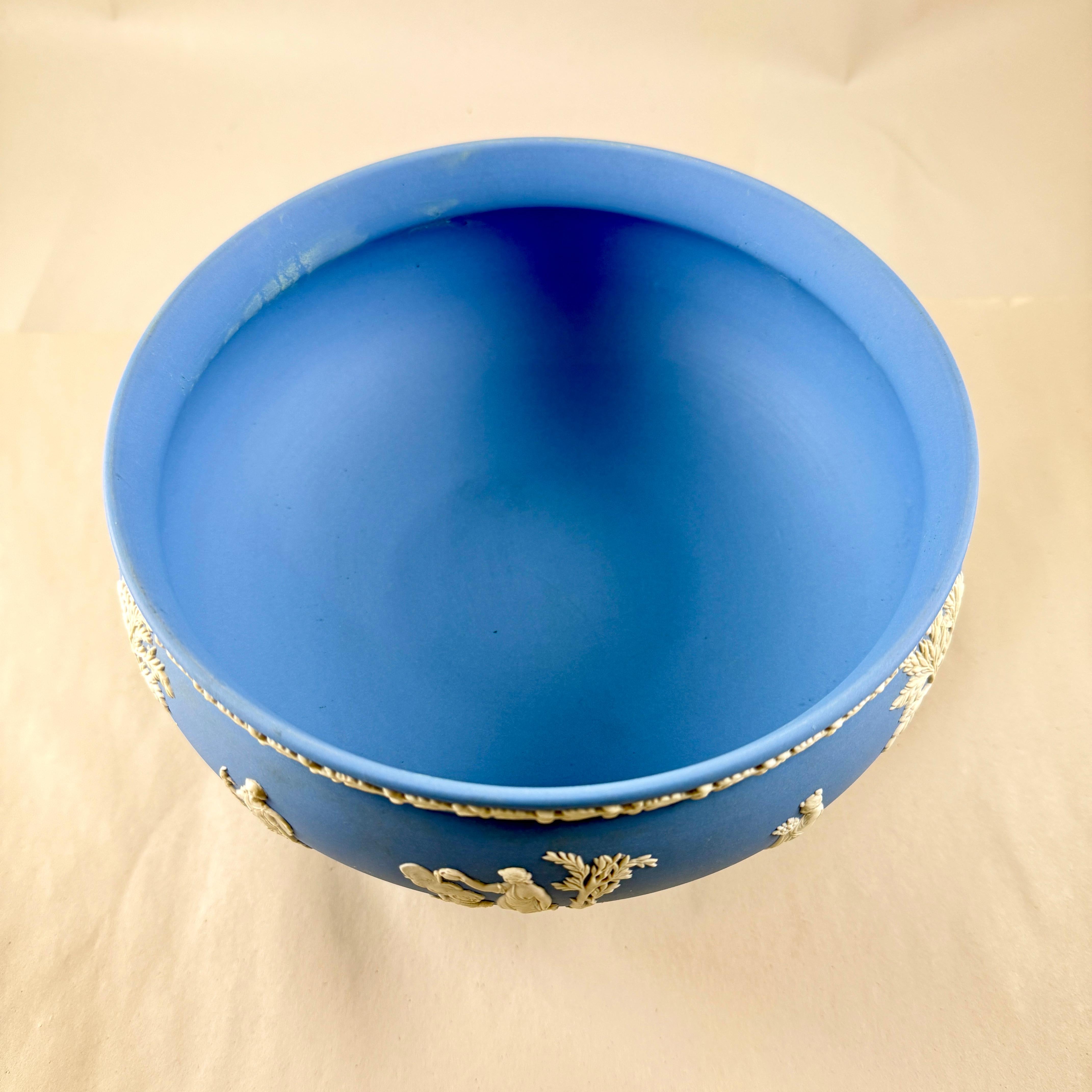 1970s Wedgwood Blue Jasperware Footed Fruit Bowl In Good Condition For Sale In Philadelphia, PA