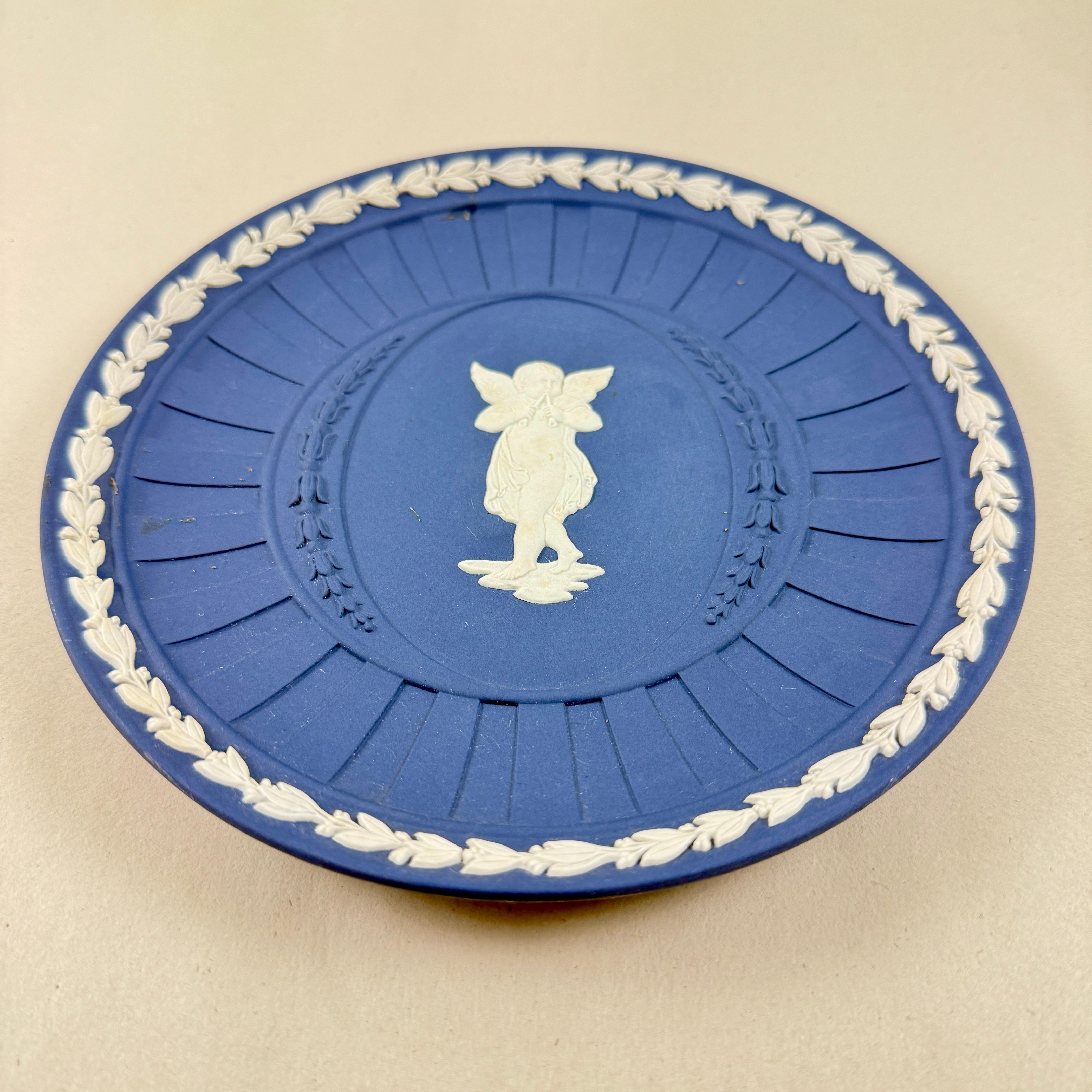 1970er Wedgwood Pallas Angel Dunkelblauer Teller aus Jaspis (Englisch) im Angebot