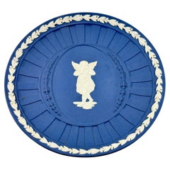 Piatto Wedgwood Pallas Angel blu scuro del 1970 in ceramica diaspro