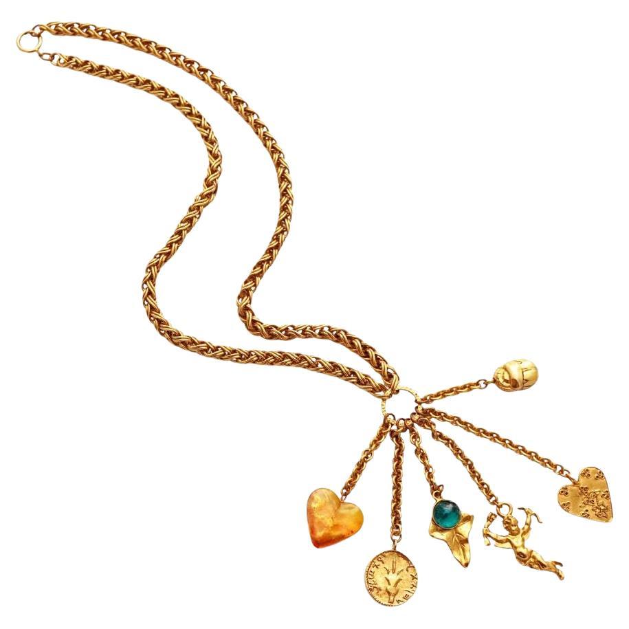 Collar de cadena de trigo de los años 70 con borla colgante del Museo de Arte Moderno
