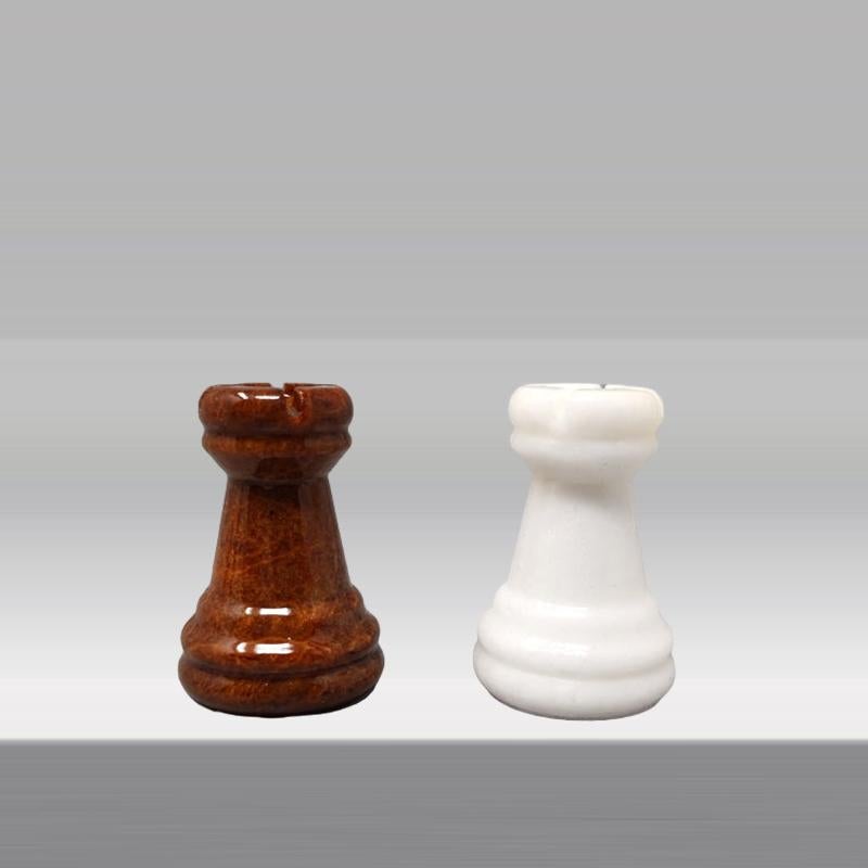1970er Weißes und braunes Schachspiel aus Volterra Alabaster, handgefertigt. Hergestellt in Italien 5