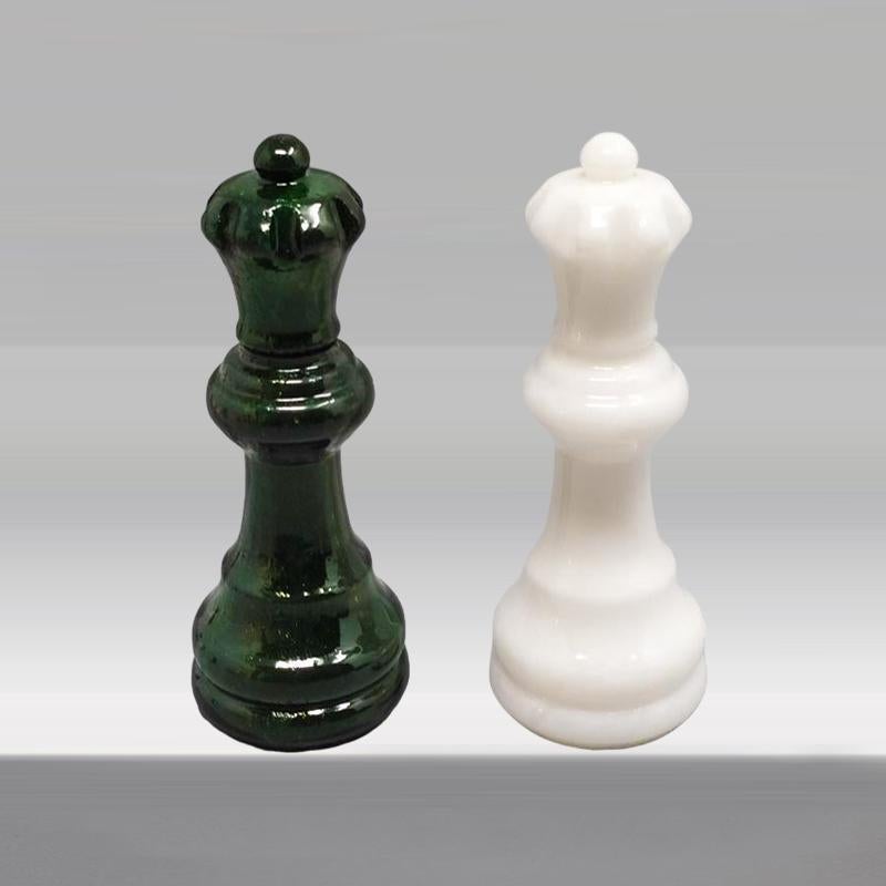 1970s White and Green Chess Set in Volterra Alabaster Handmade. Made in Italy 2