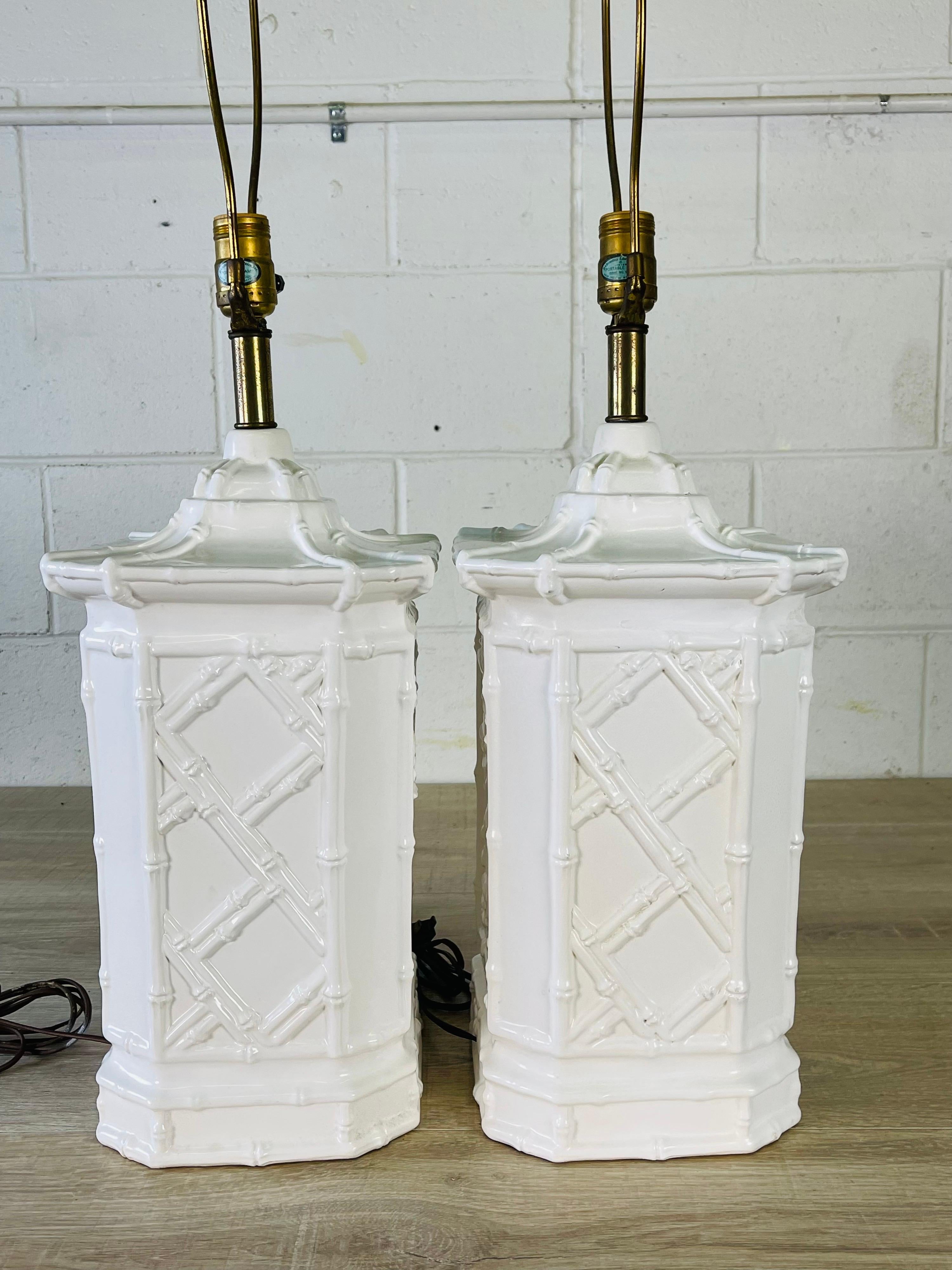 1970s White Asian Style Ceramic Table Lamps, Pair For Sale 1