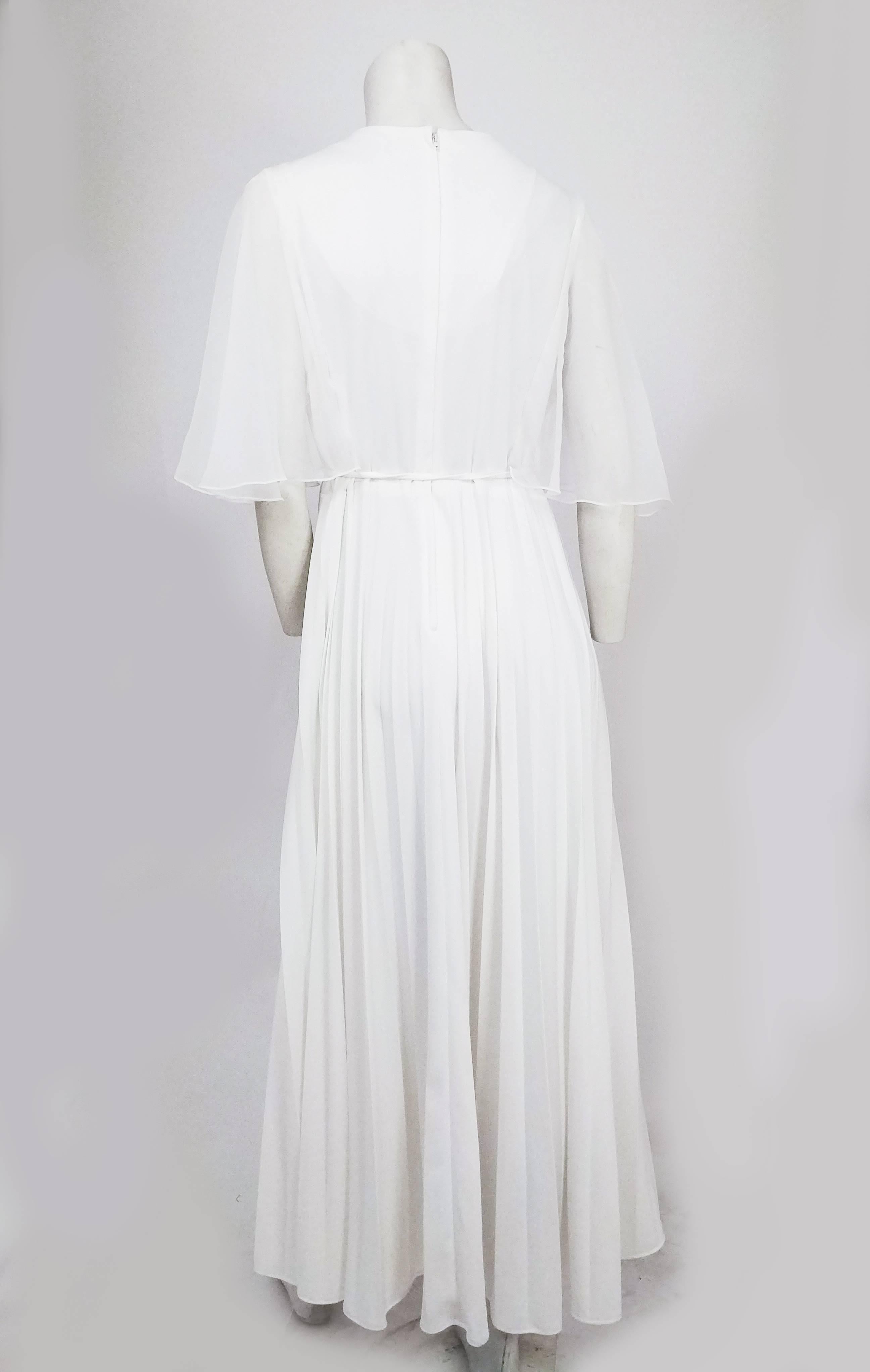 White Chiffon Evening Dress, 1970s  In Good Condition In San Francisco, CA
