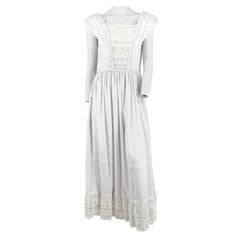 Robe cottage en coton blanc à œillets des années 1970