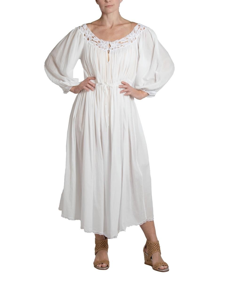 1970S Weiß Baumwolle Spitze viktorianischen Stil Kleid mit Kordelzug Taille im Angebot 4